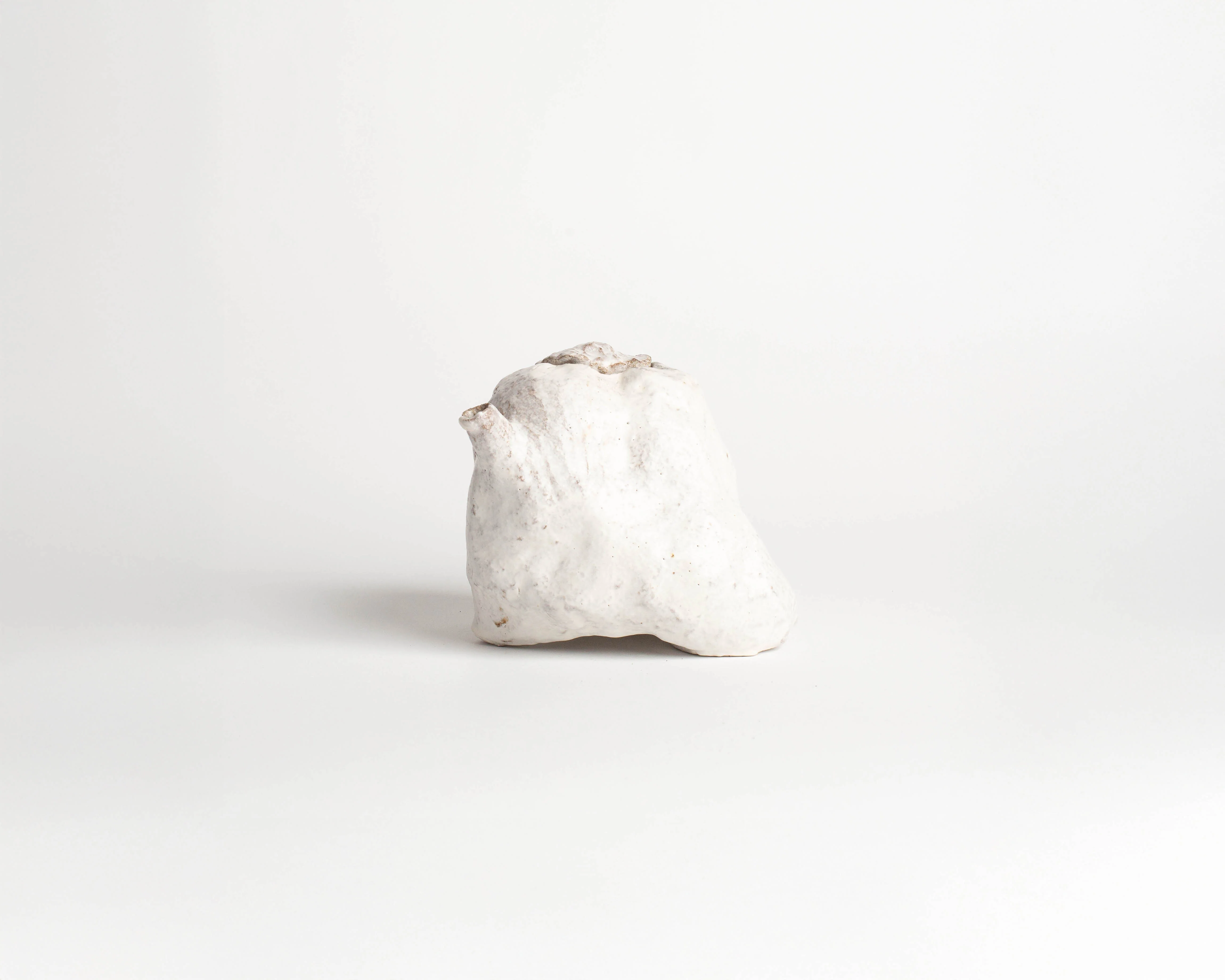 Akiko Hirai Large Rock Teapot in White