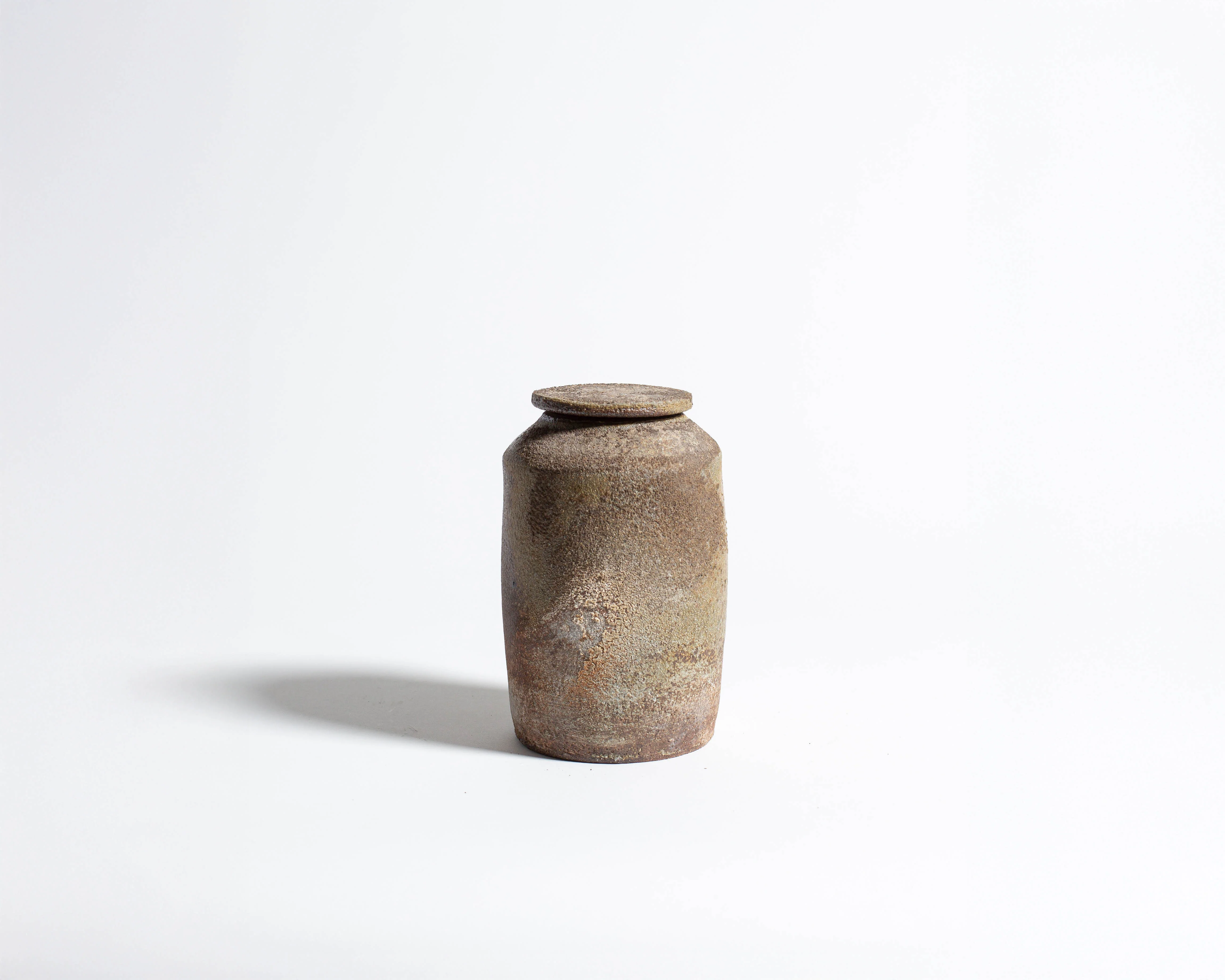 Akiko Hirai Tall Wood Fire Effect Tea Caddy in Beige - Image 4