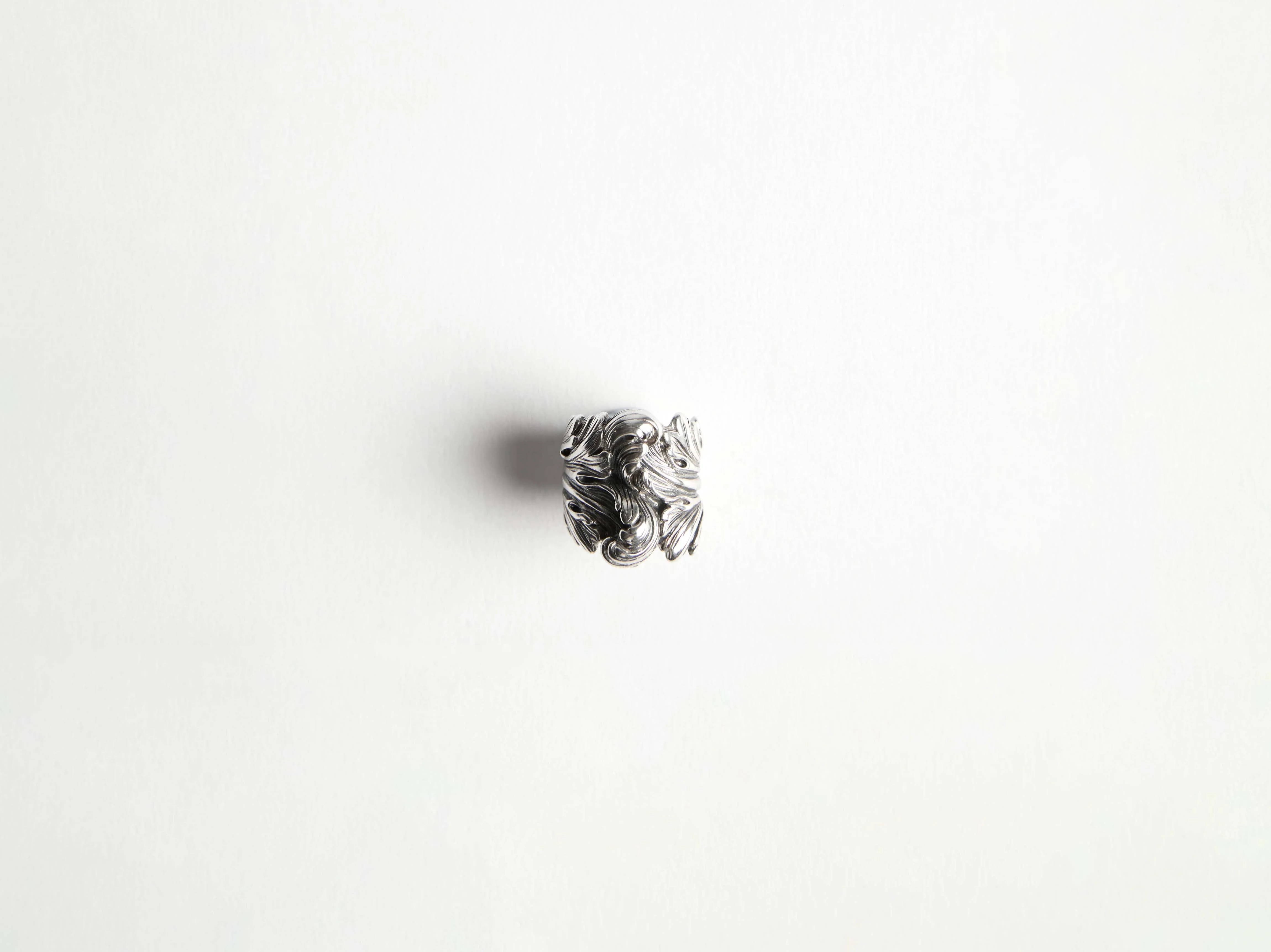 BAROQUE CASTED RING IN 18KT WHITE GOLD - Image 2