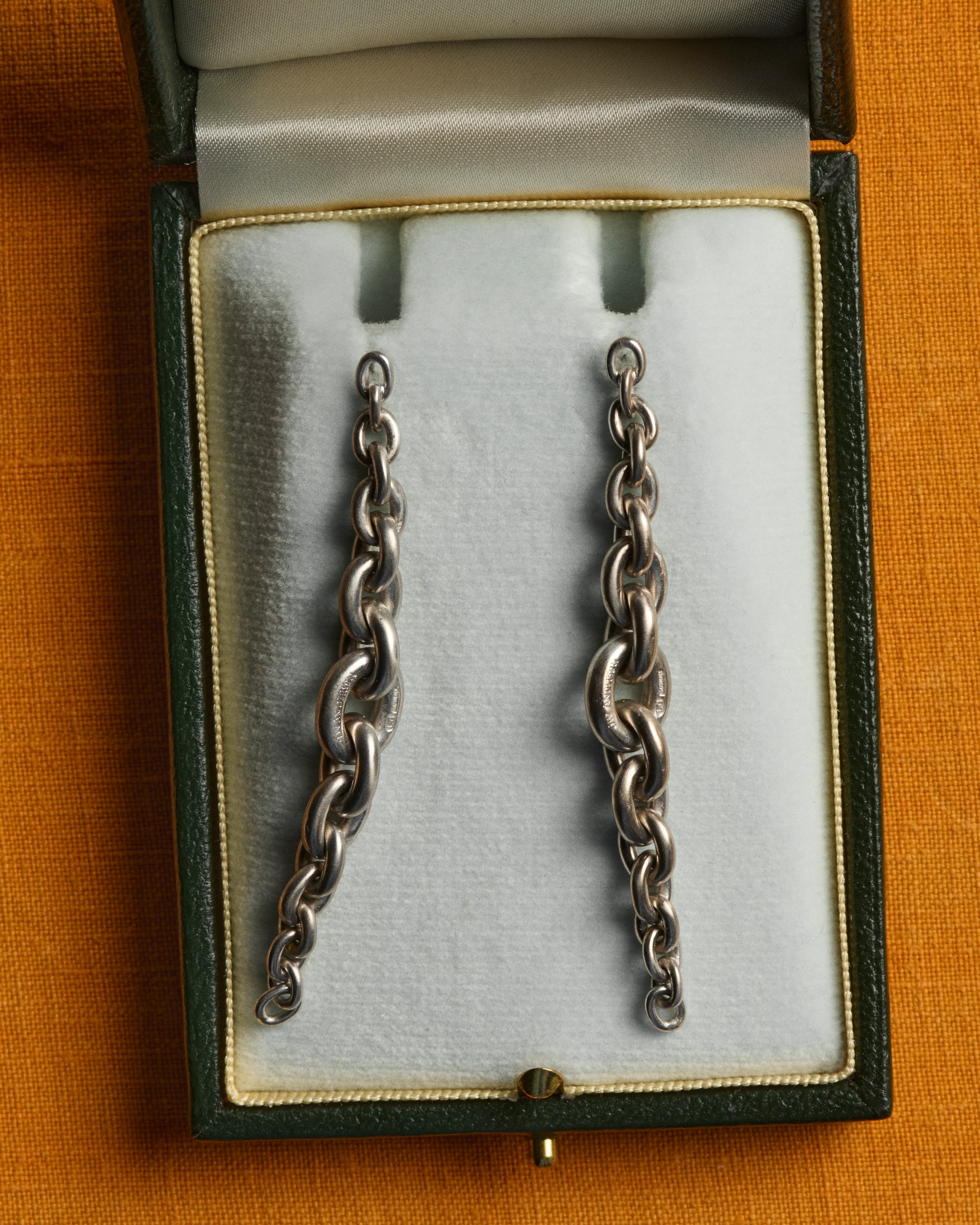 CHAIN-LINK EARRINGS IN 18KT WHITE GOLD - Image 5