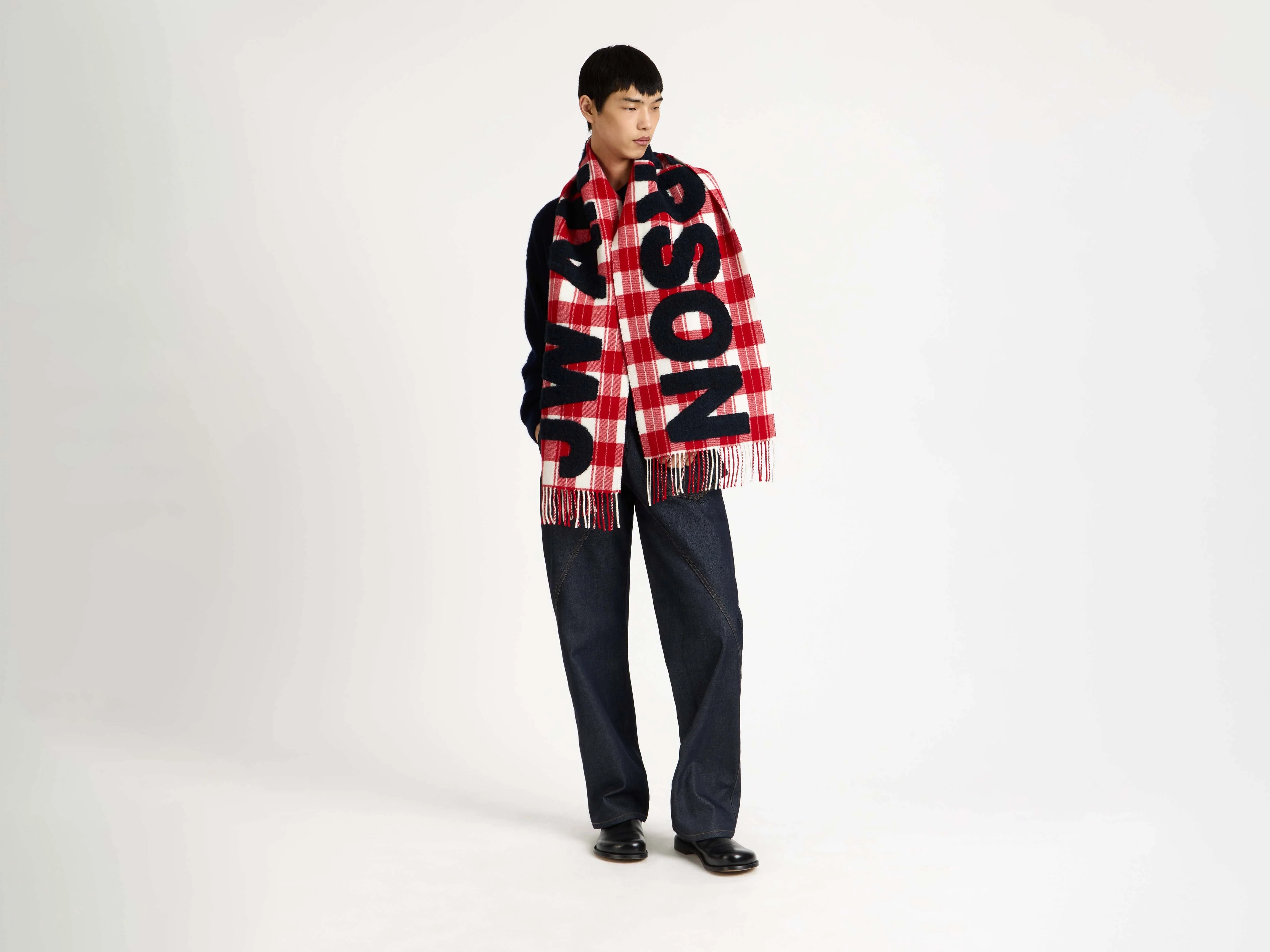CHECKERED LOGO SCARF IN RED-WHITE - Image 2