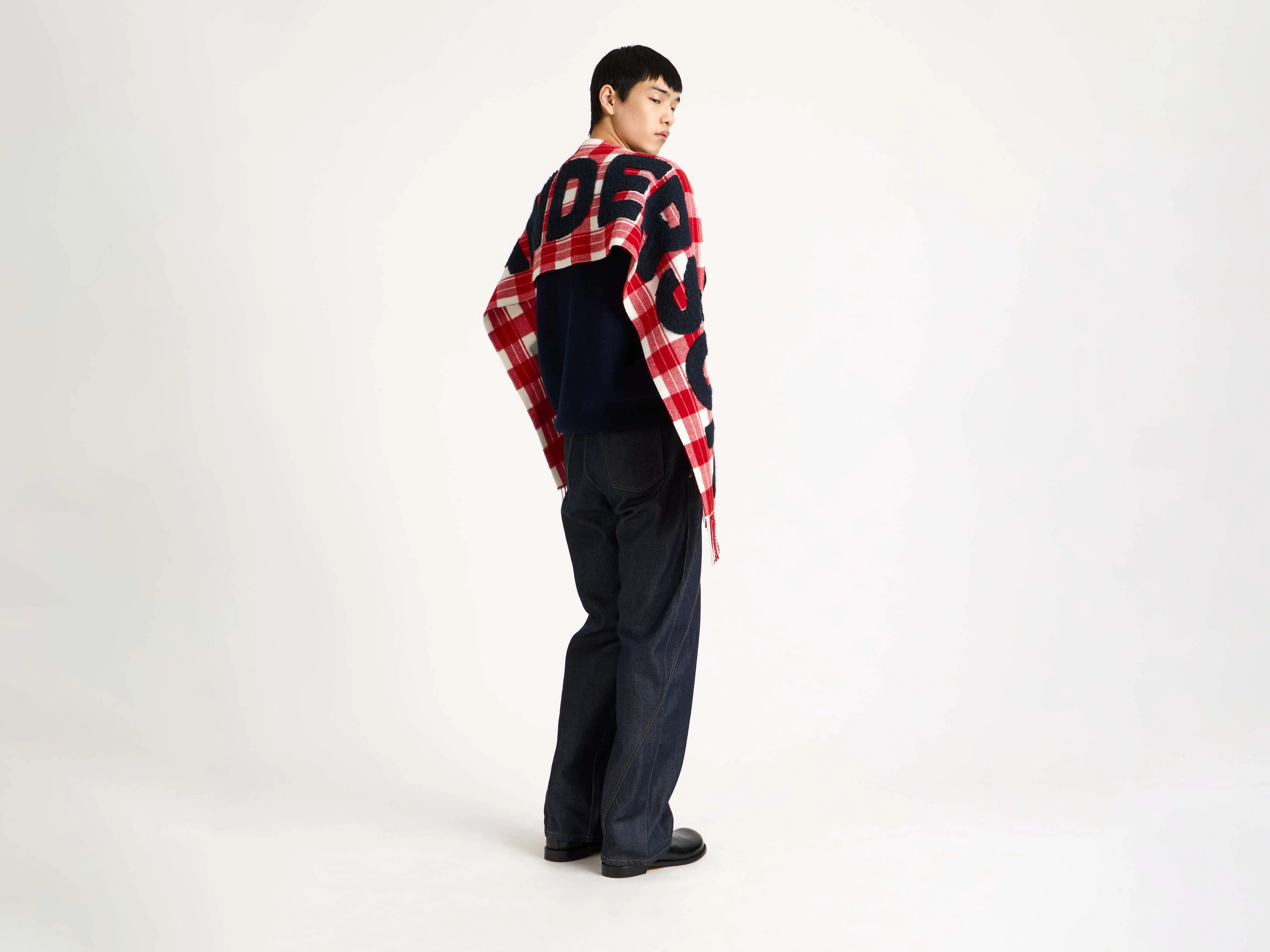 CHECKERED LOGO SCARF IN RED-WHITE - Image 8