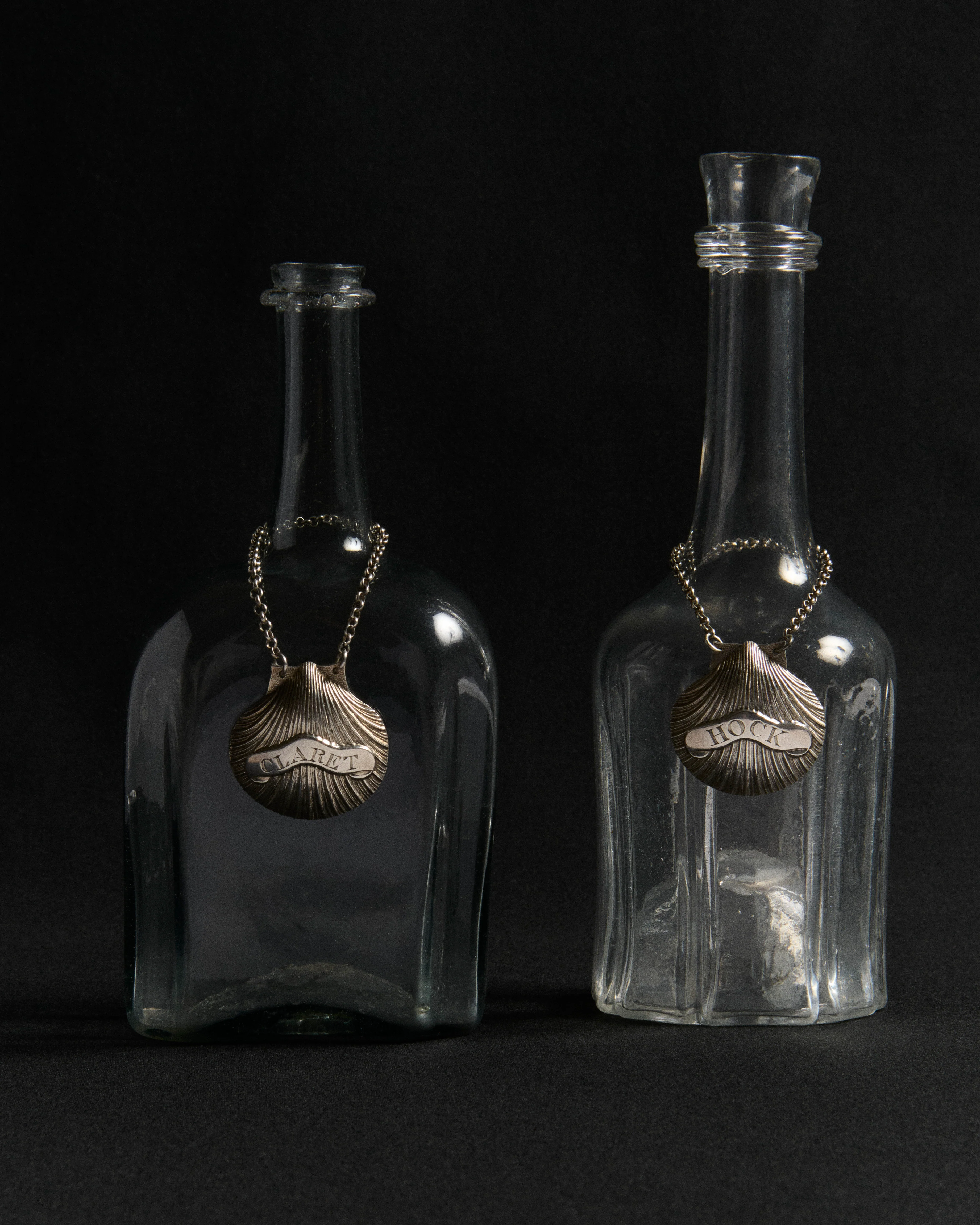 GEORGE III SILVER SHELL WINE LABEL [CLARET] IN SILVER