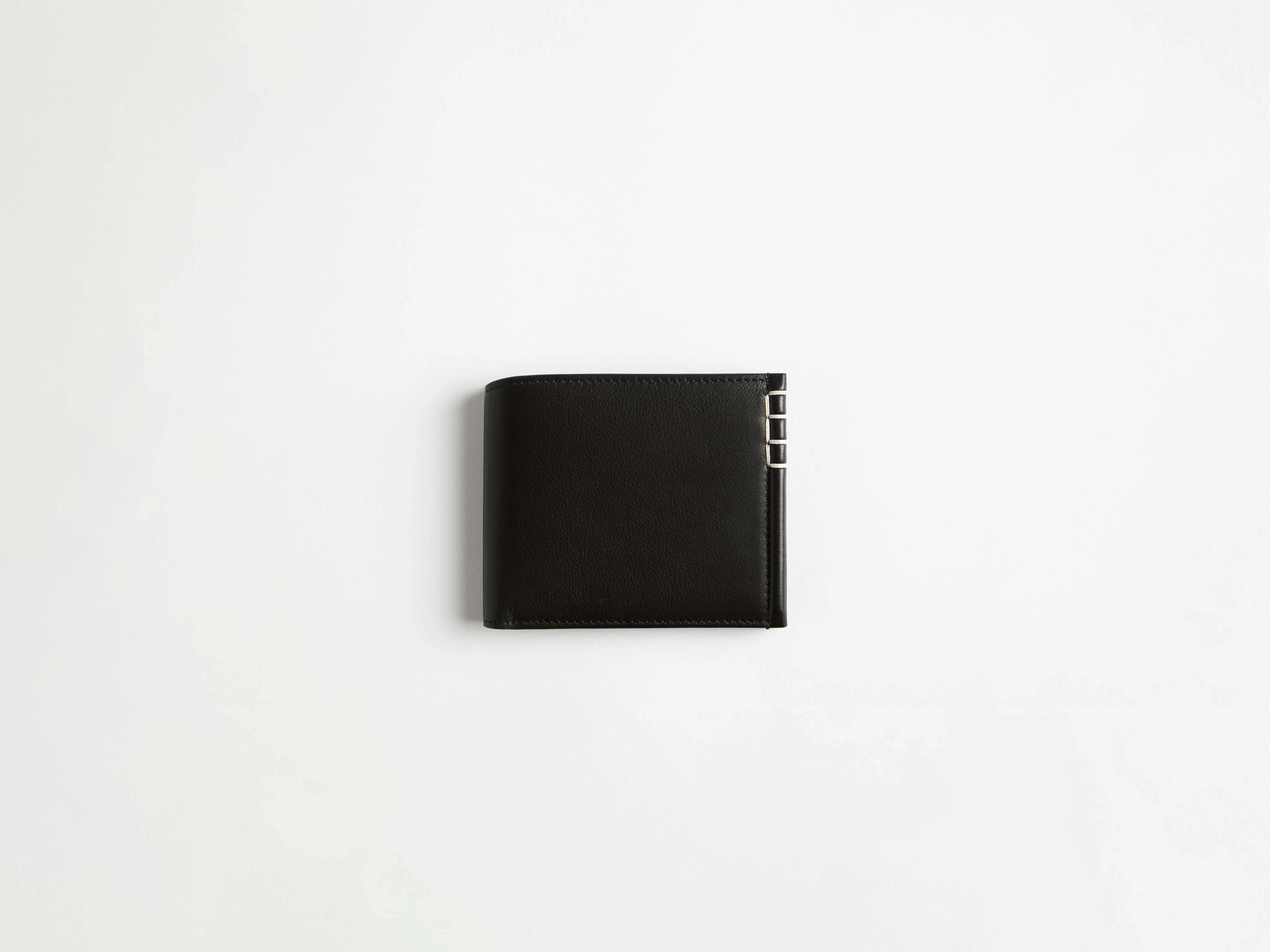 LEATHER LOAFER BI-FOLD WALLET IN BLACK