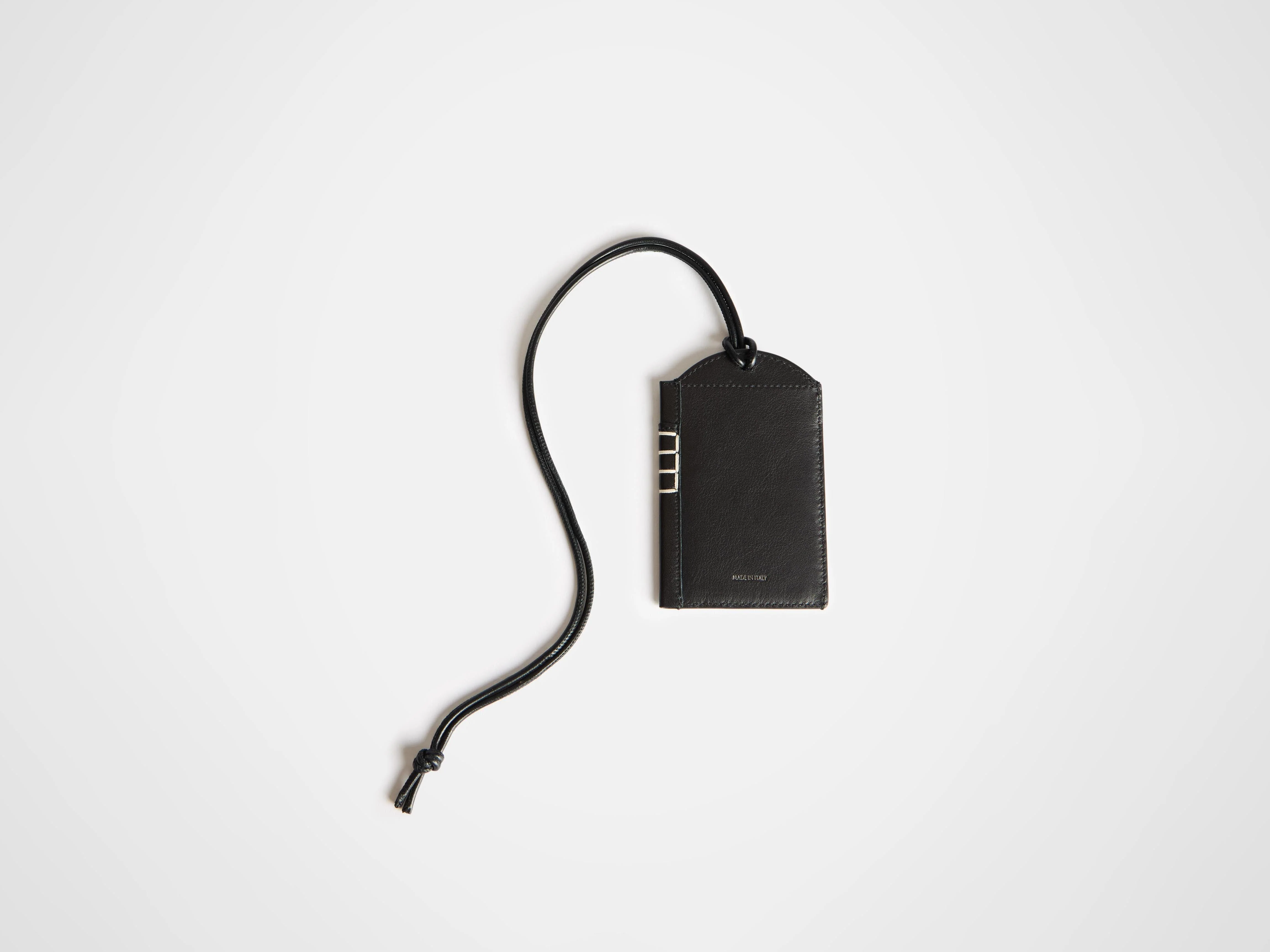 LEATHER LOAFER MIRROR CASE IN BLACK