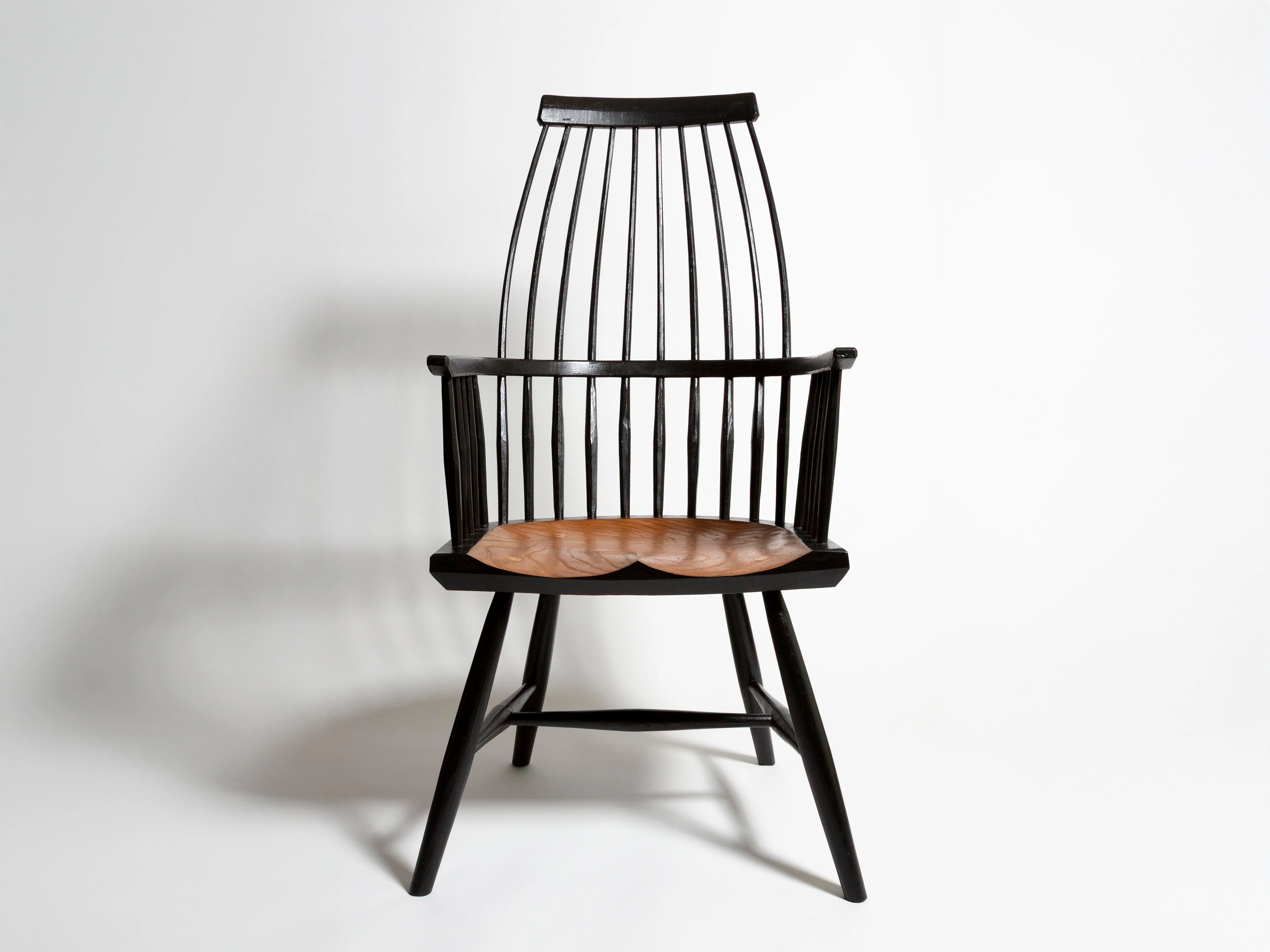 LOBSTER POT ARMCHAIR IN BLACK