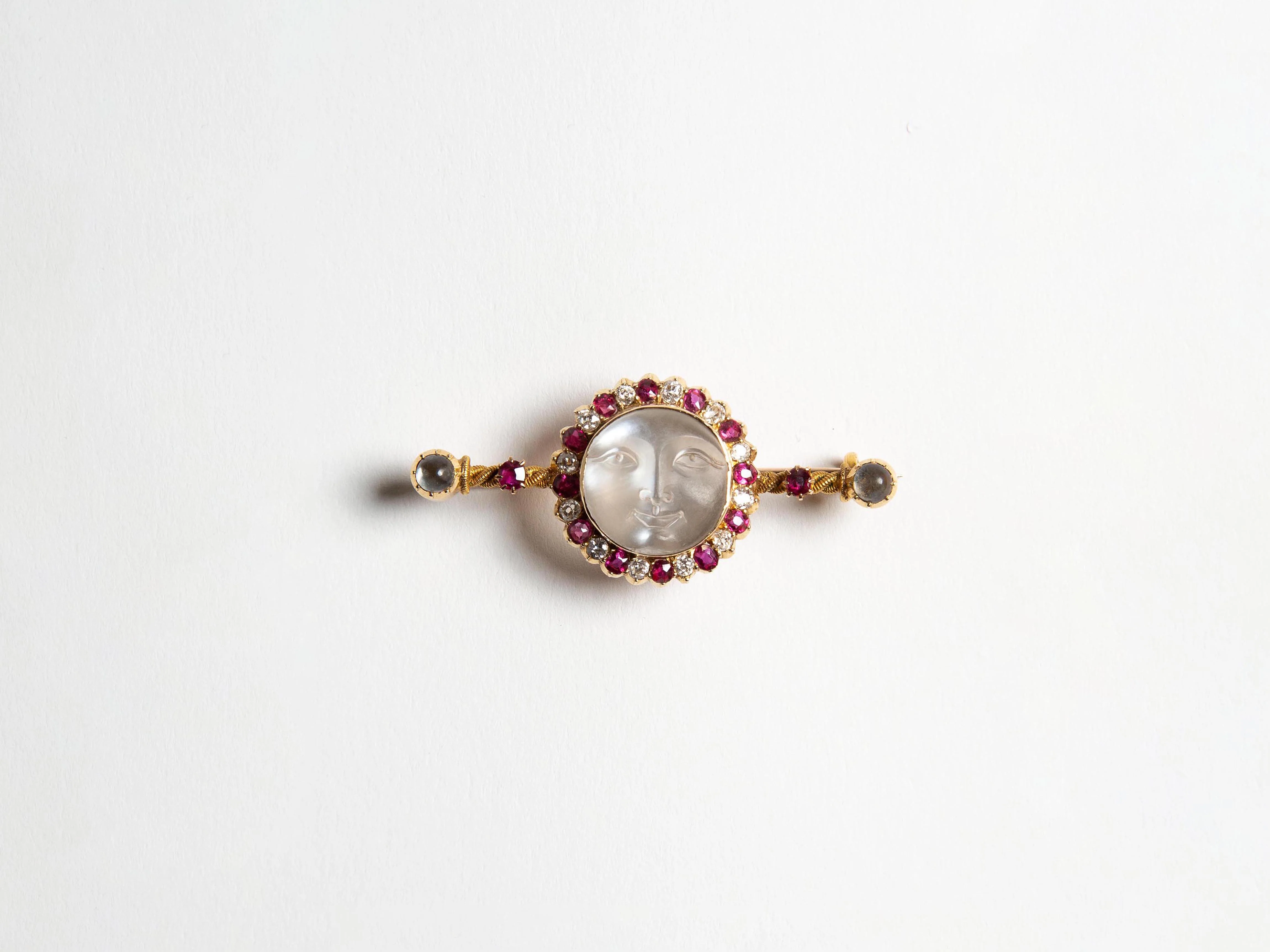 MOONFACE BROOCH IN 15kt GOLD
