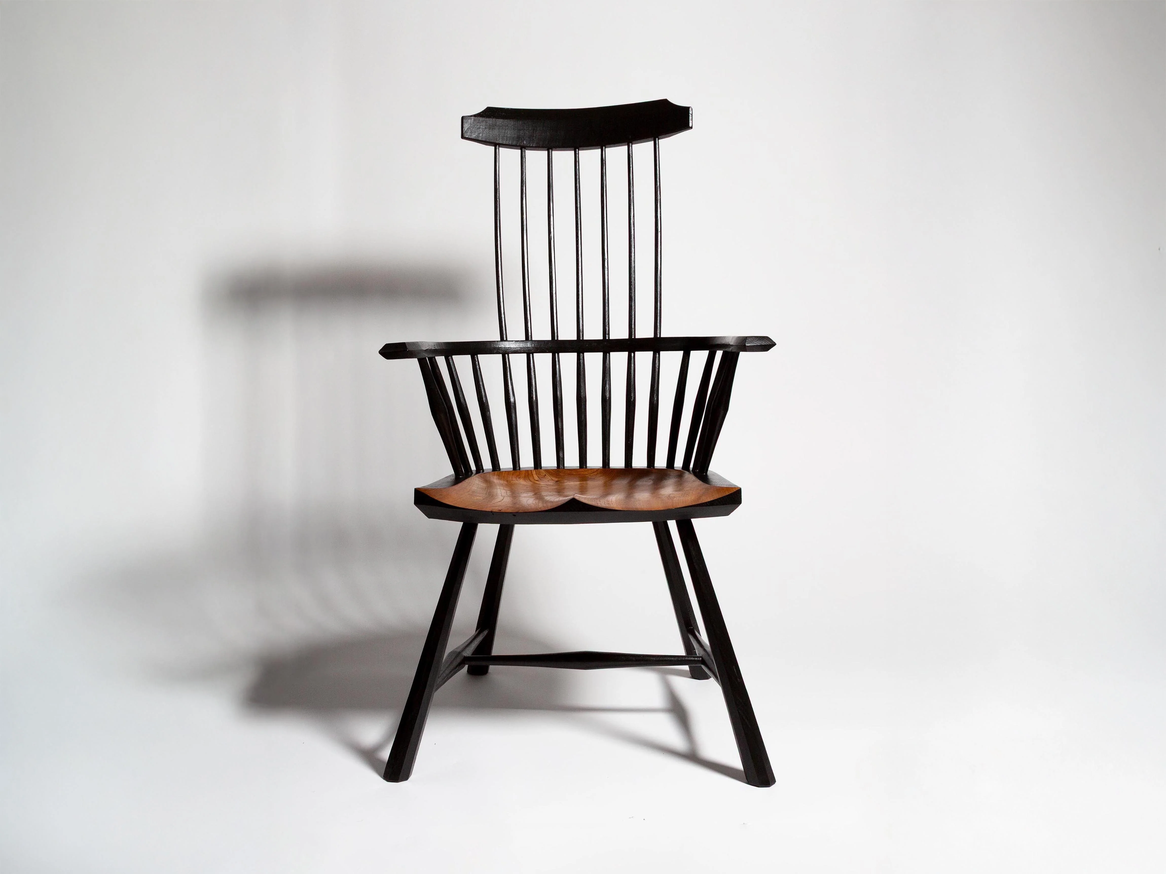 MORRIS ARMCHAIR IN BLACK
