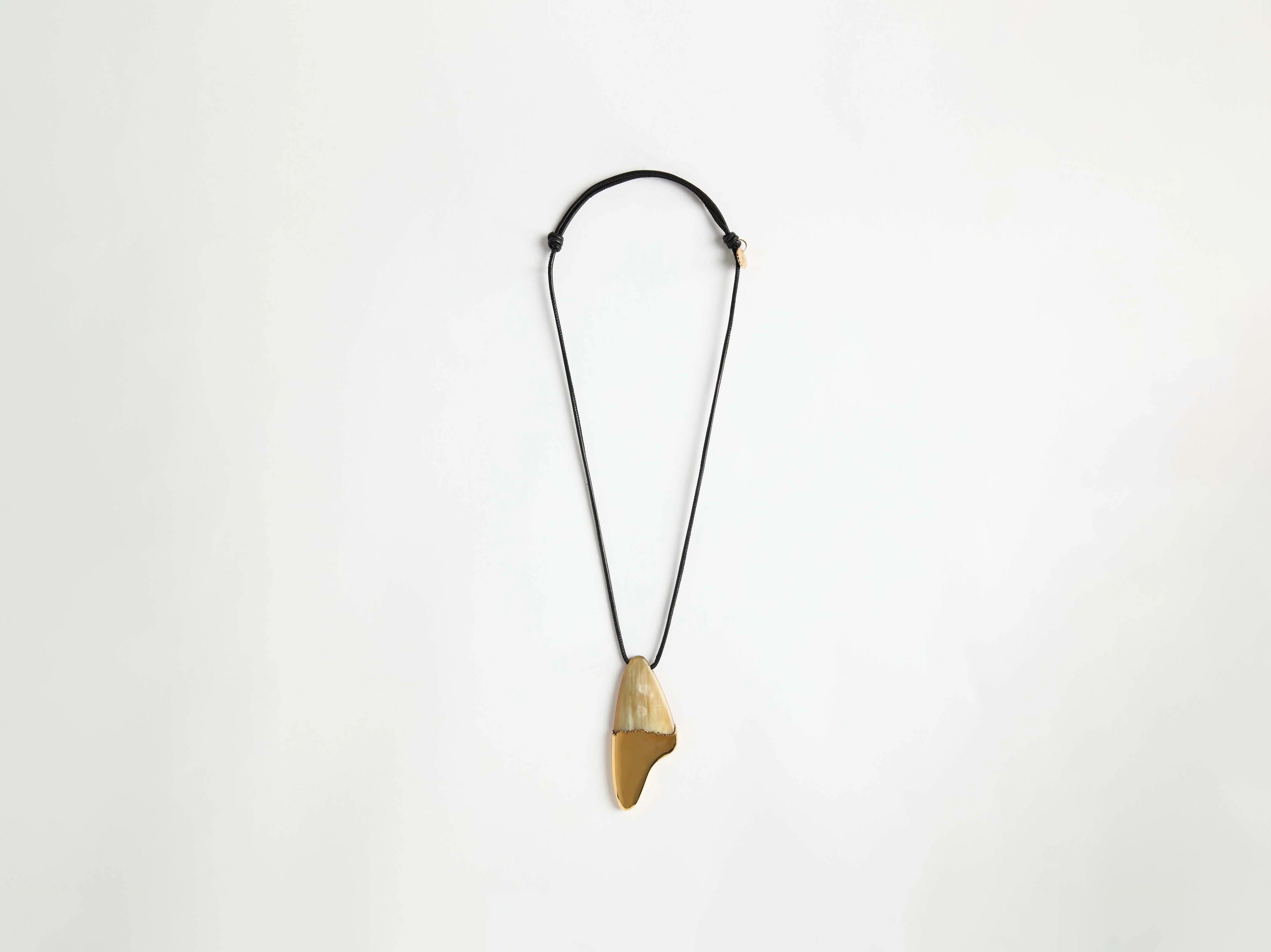 CL_SMALL SPEAR PENDANT - BEIGE_JY0266FA0513