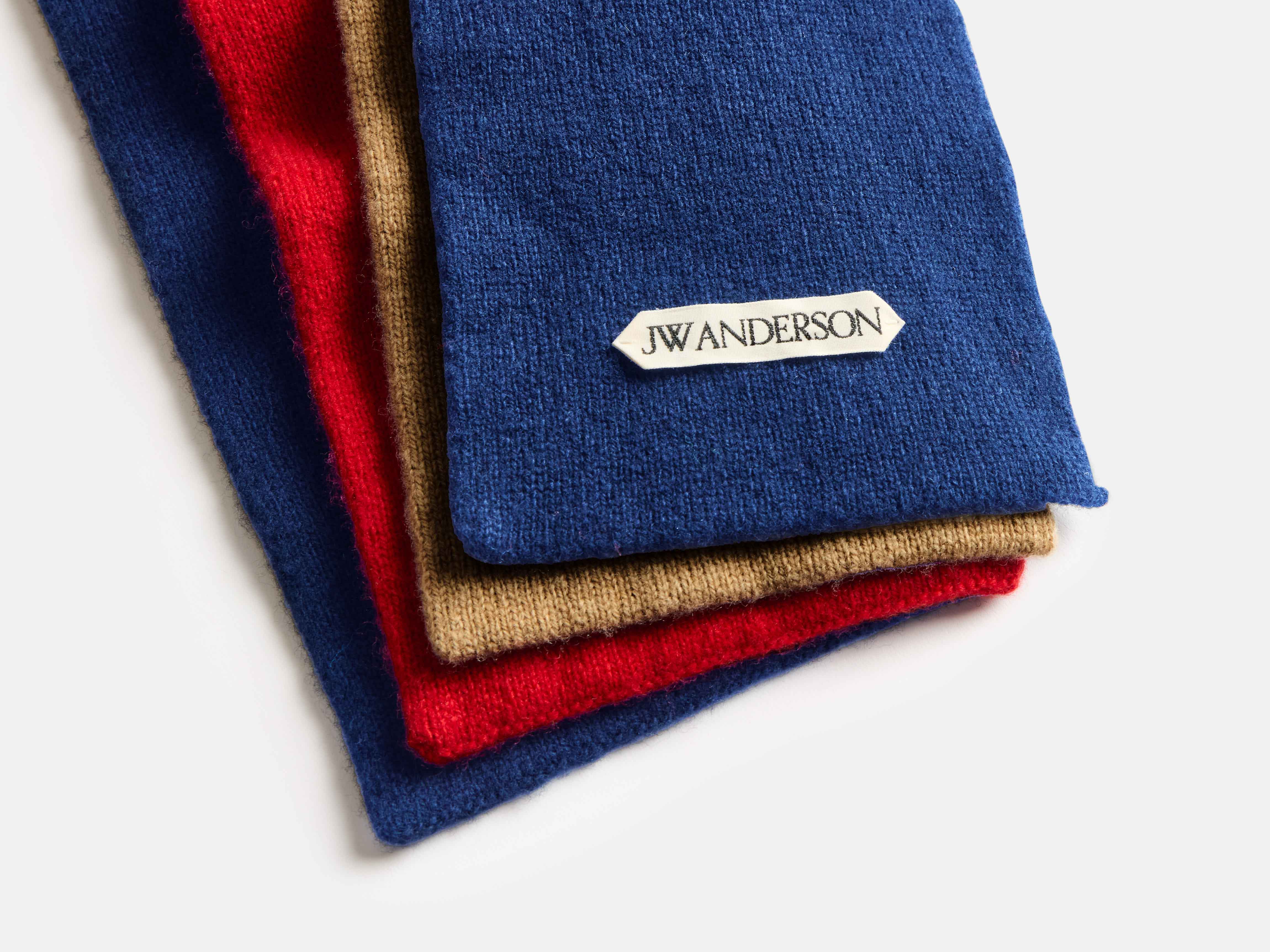 FOUR-WAY FASTENED SCARF IN BLUE - Image 3