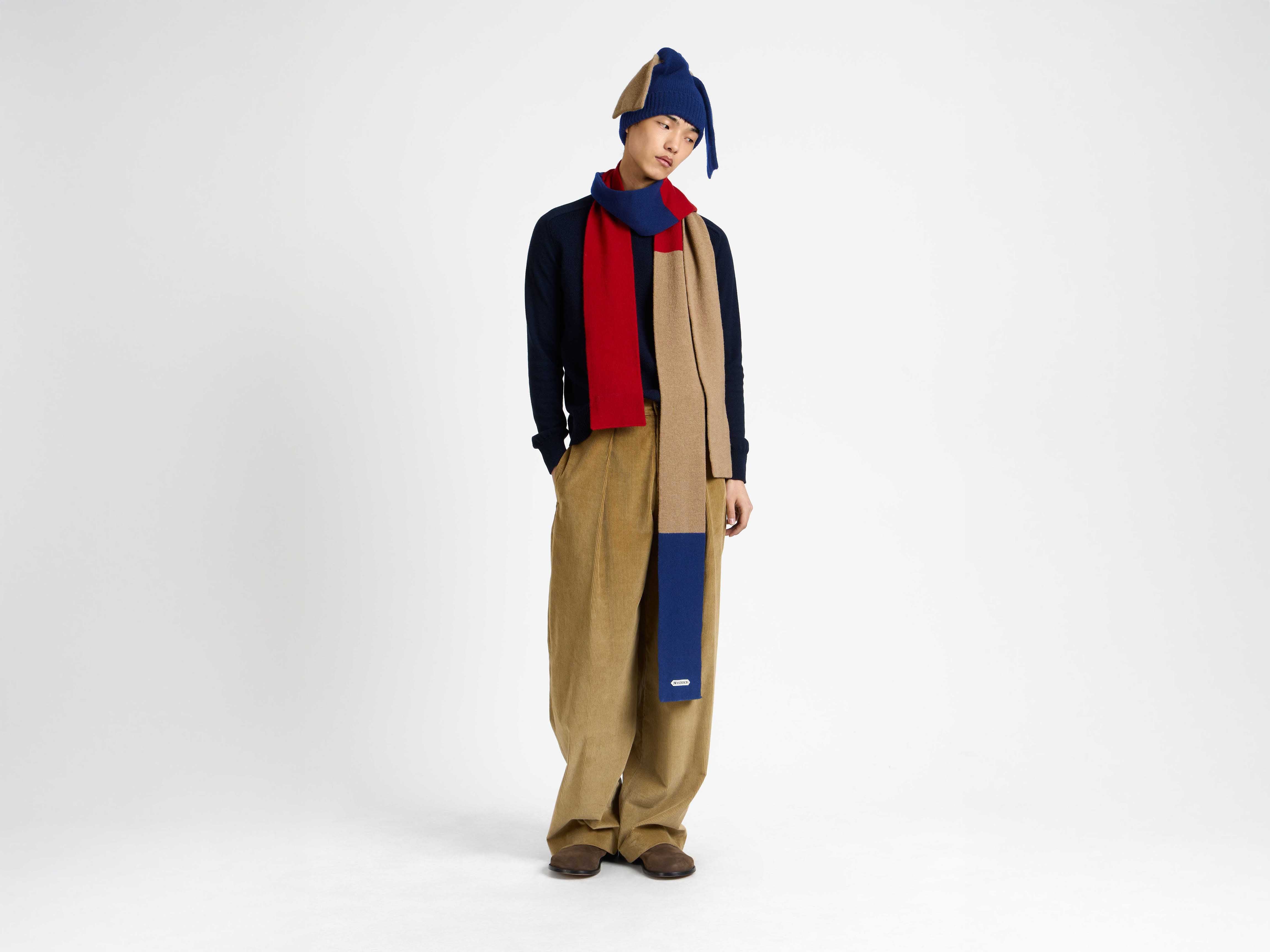 FOUR-WAY FASTENED SCARF IN BLUE - Image 4