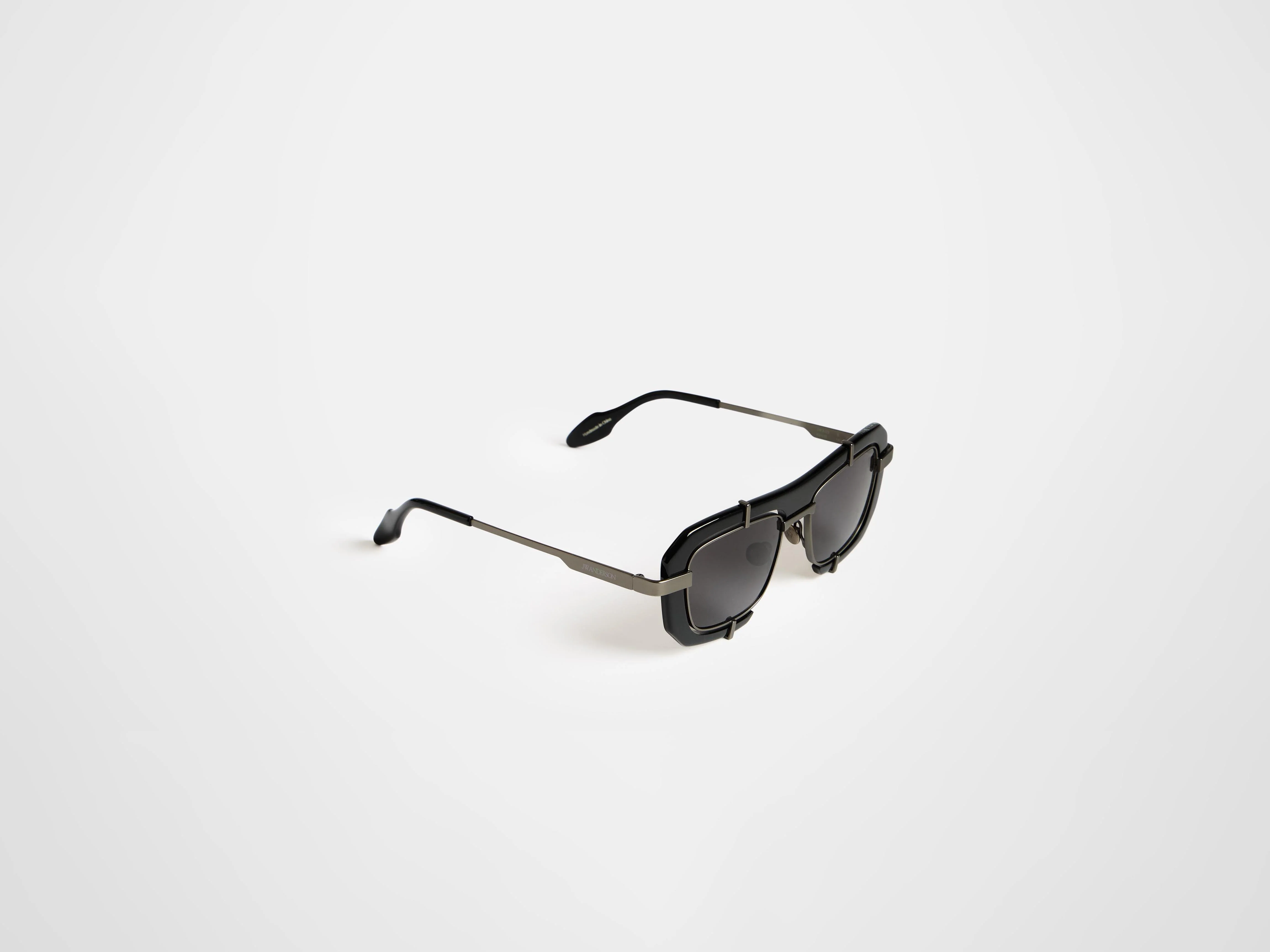 JWA03 GEOMETRIC SUNGLASSES IN BLACK - Image 2
