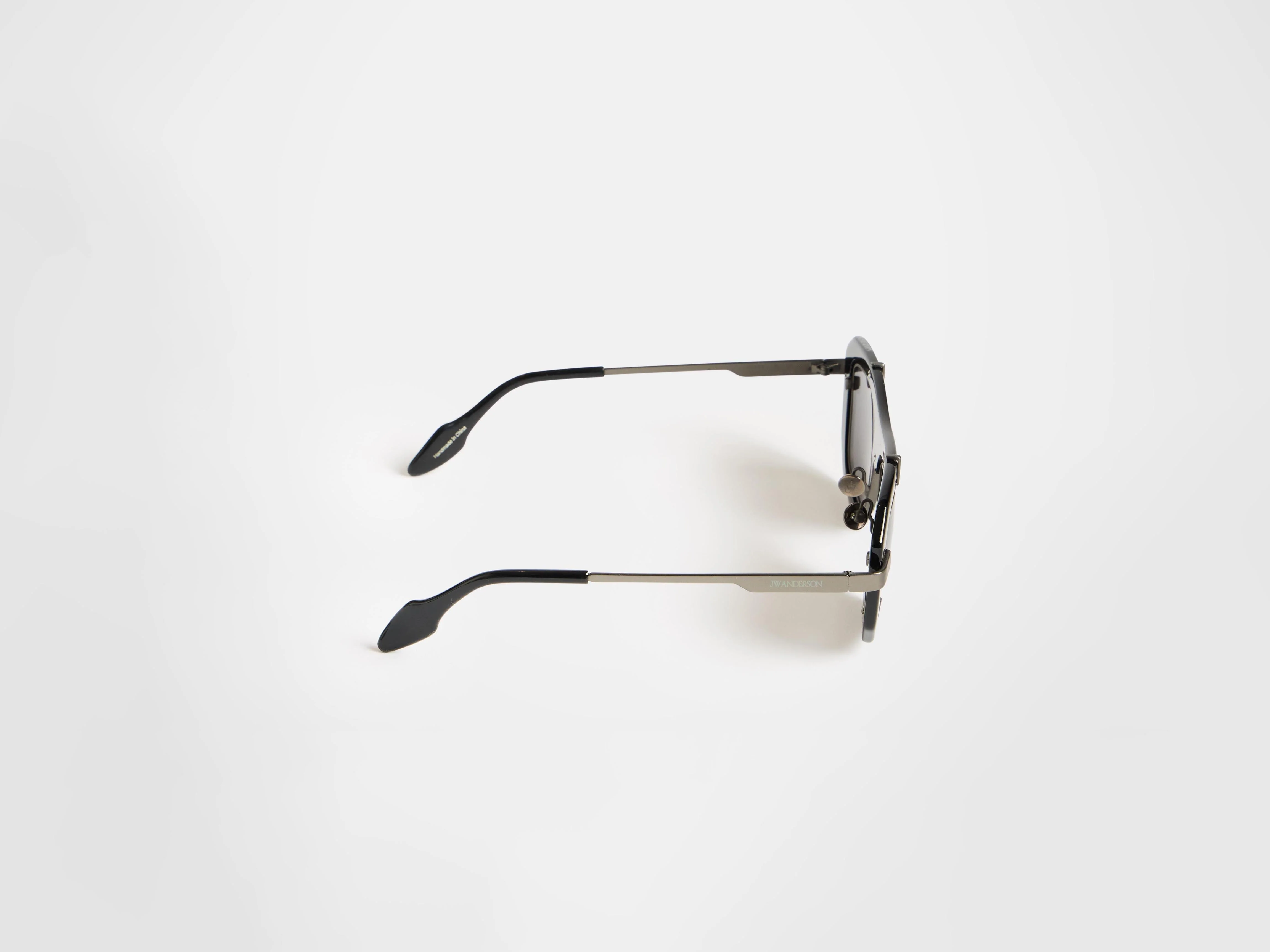 JWA03 GEOMETRIC SUNGLASSES IN BLACK - Image 5