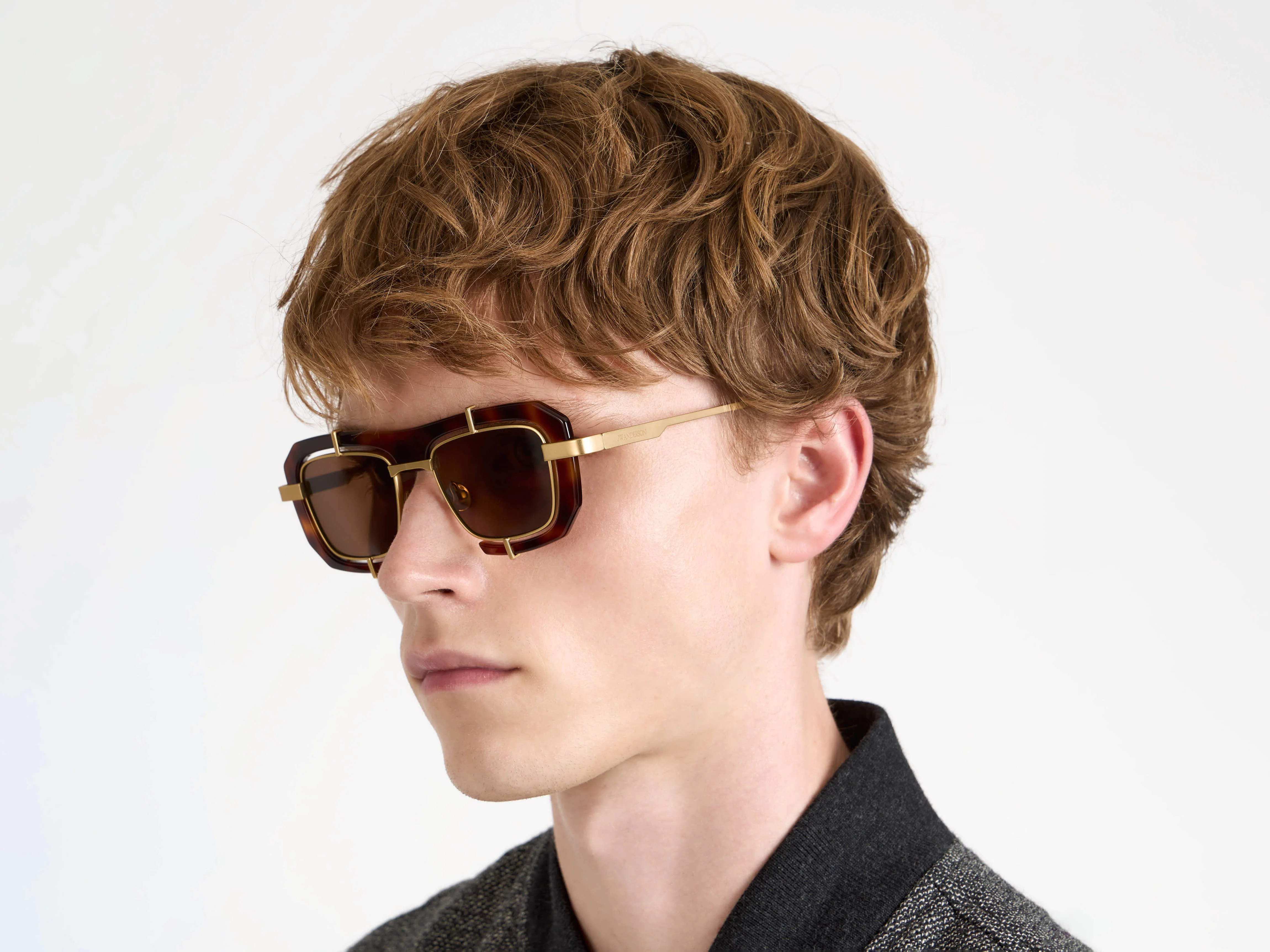 JWA03 GEOMETRIC SUNGLASSES IN HAVANA - Image 2