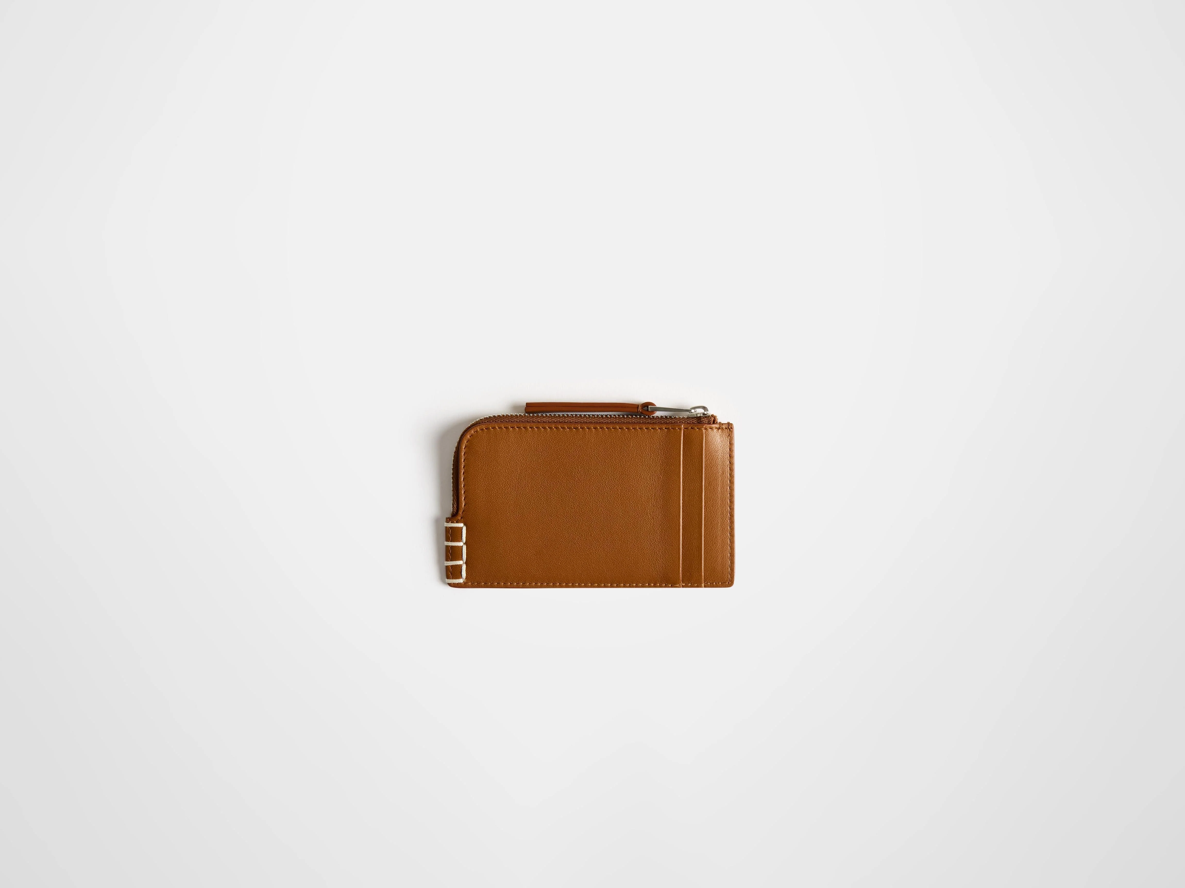 LEATHER LOAFER ZIP WALLET IN TAN - Image 2