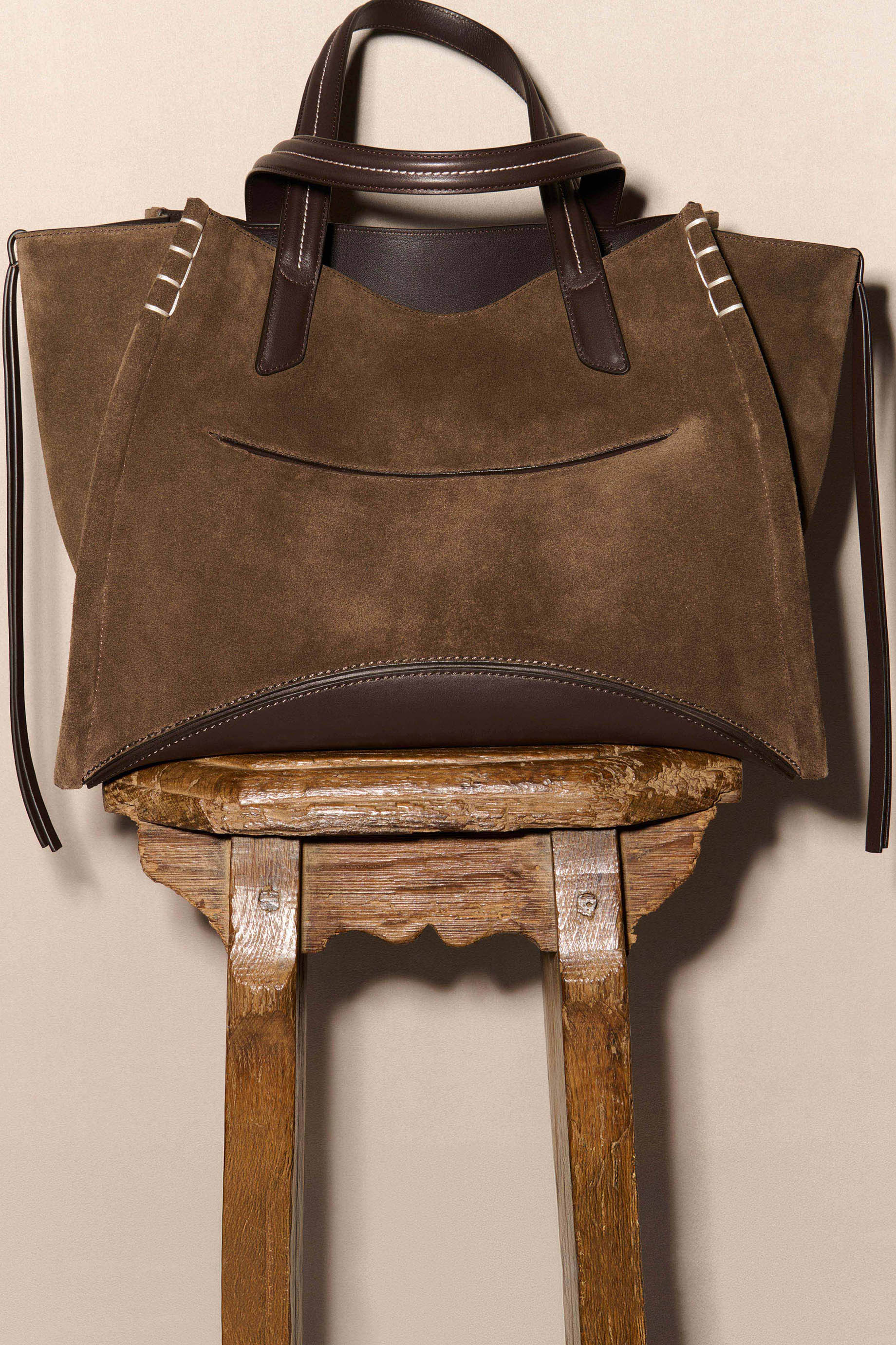 LOAFER CABAS BAG IN BROWN SUEDE - Image 11