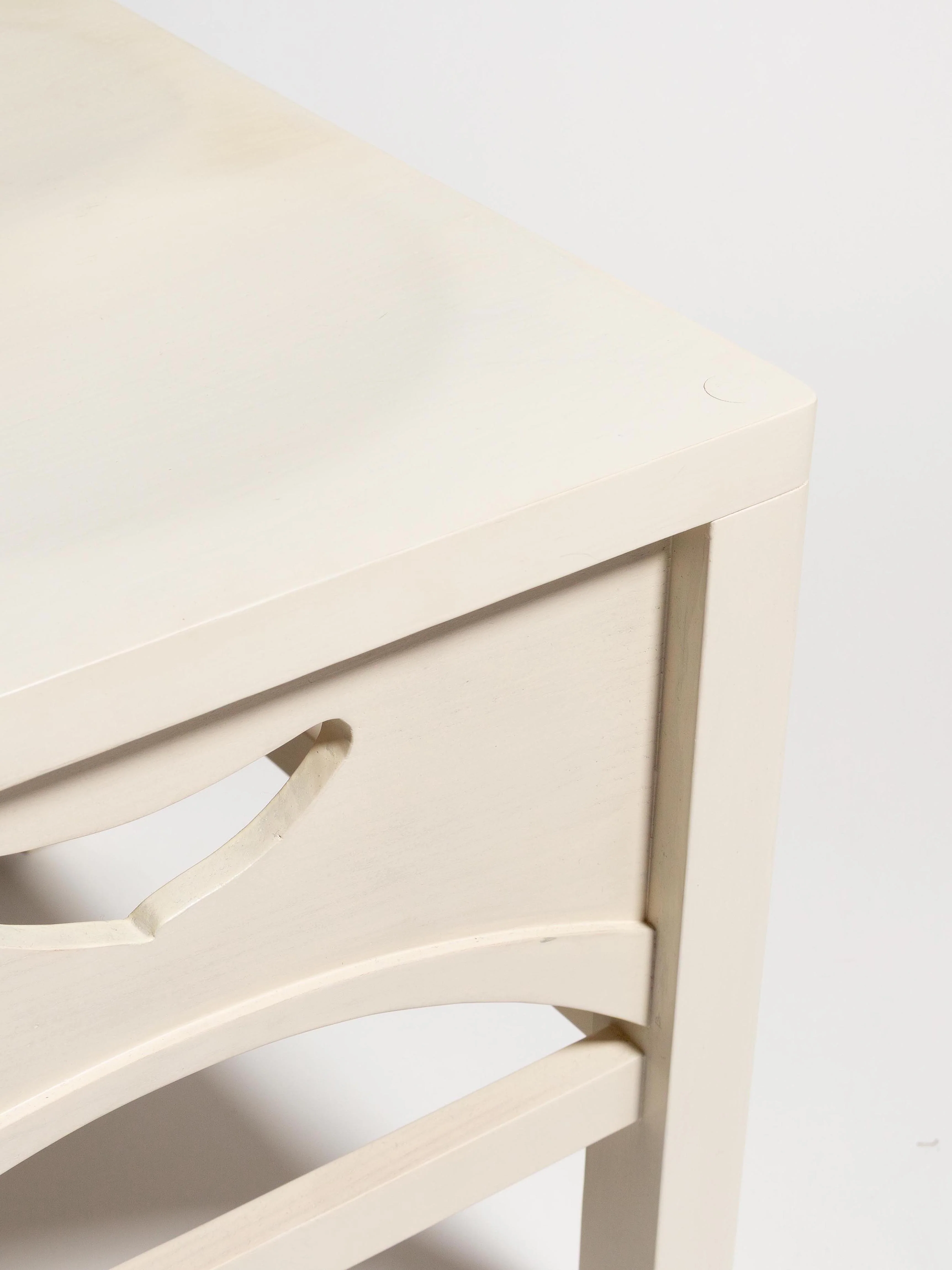 MACKINTOSH STOOL IN WHITE - Image 3