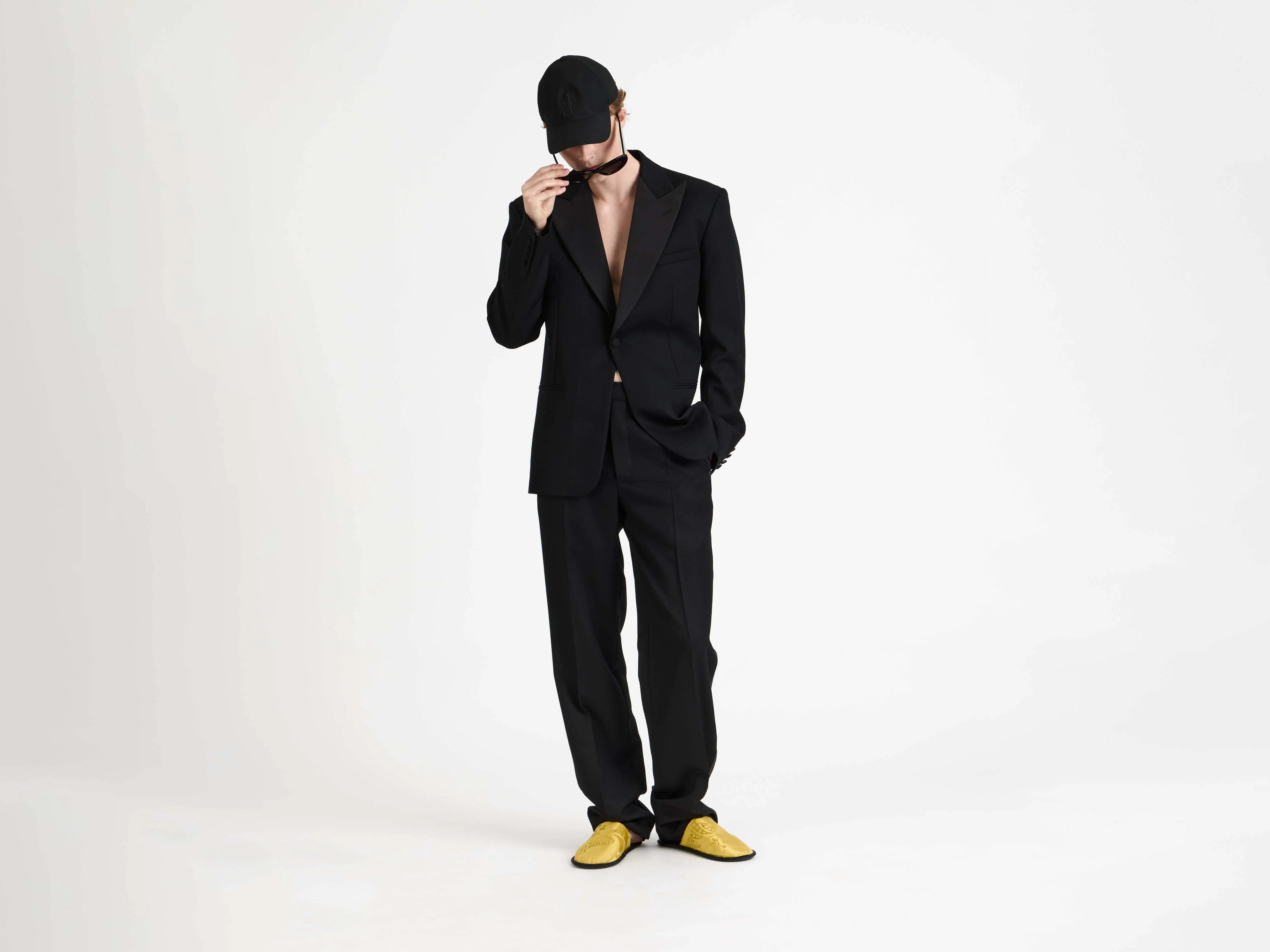 MENS CLOSE TOE SLIDES IN CITRINE - Image 4