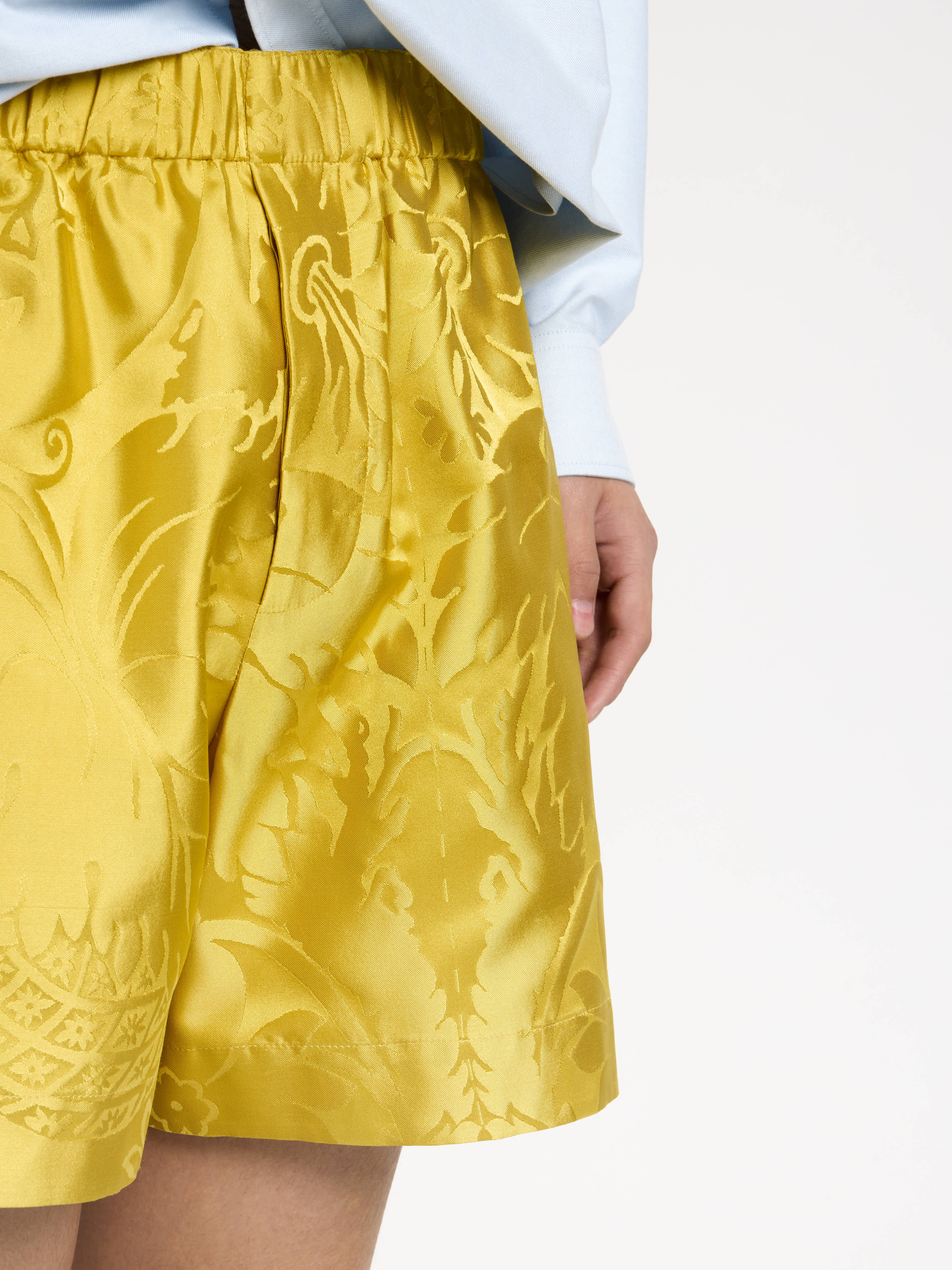 MENS DAMASK WOVEN SHORTS IN CITRINE - Image 7