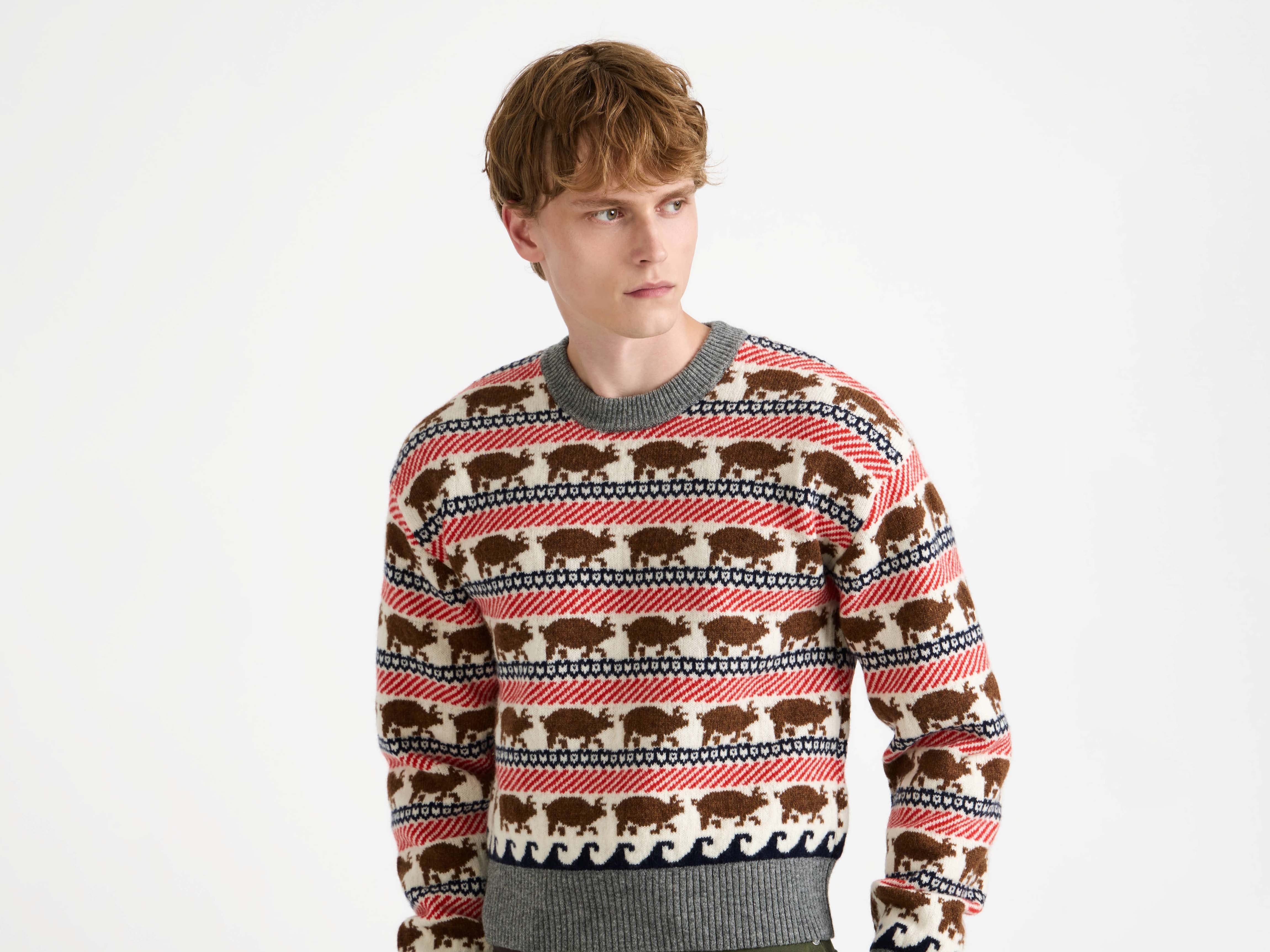 MENS FAIRISLE 'PIG' JUMPER IN RED - Image 3