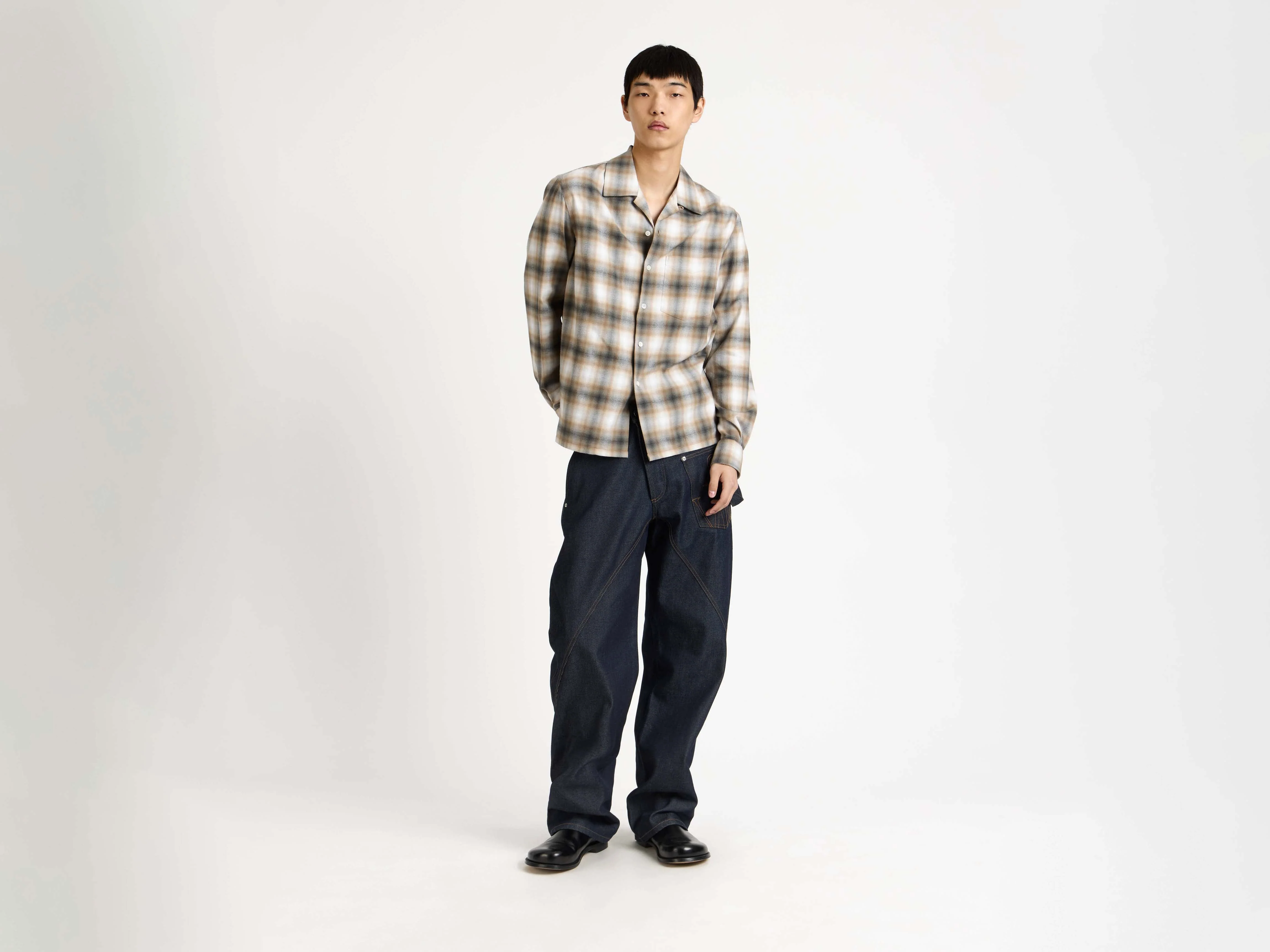 MENS GRADIENT CHECKERED SHIRT IN BISCUIT - Image 3