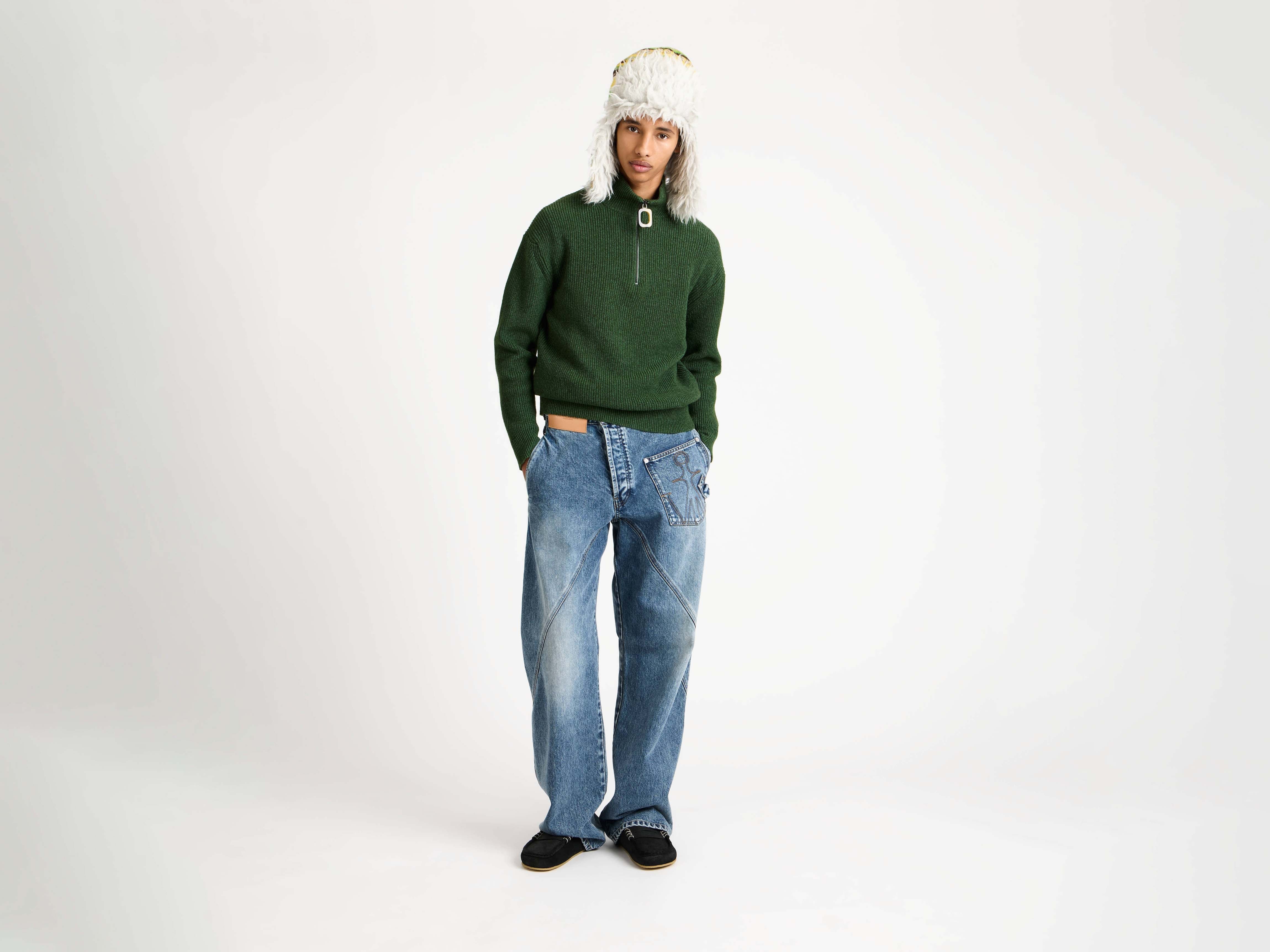 MENS HALF ZIP JUMPER IN PINE - Image 2