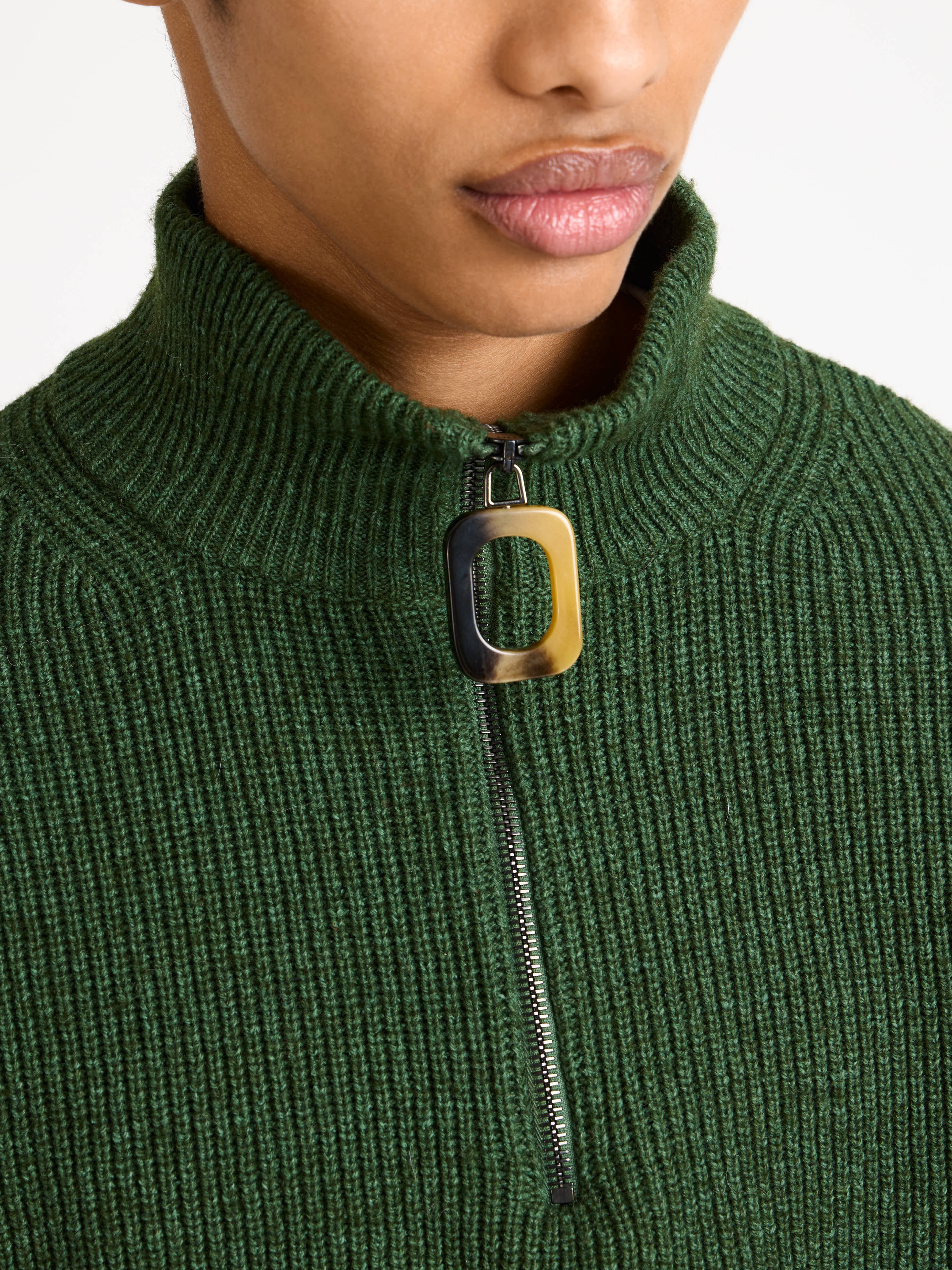 MENS HALF ZIP JUMPER IN PINE - Image 4