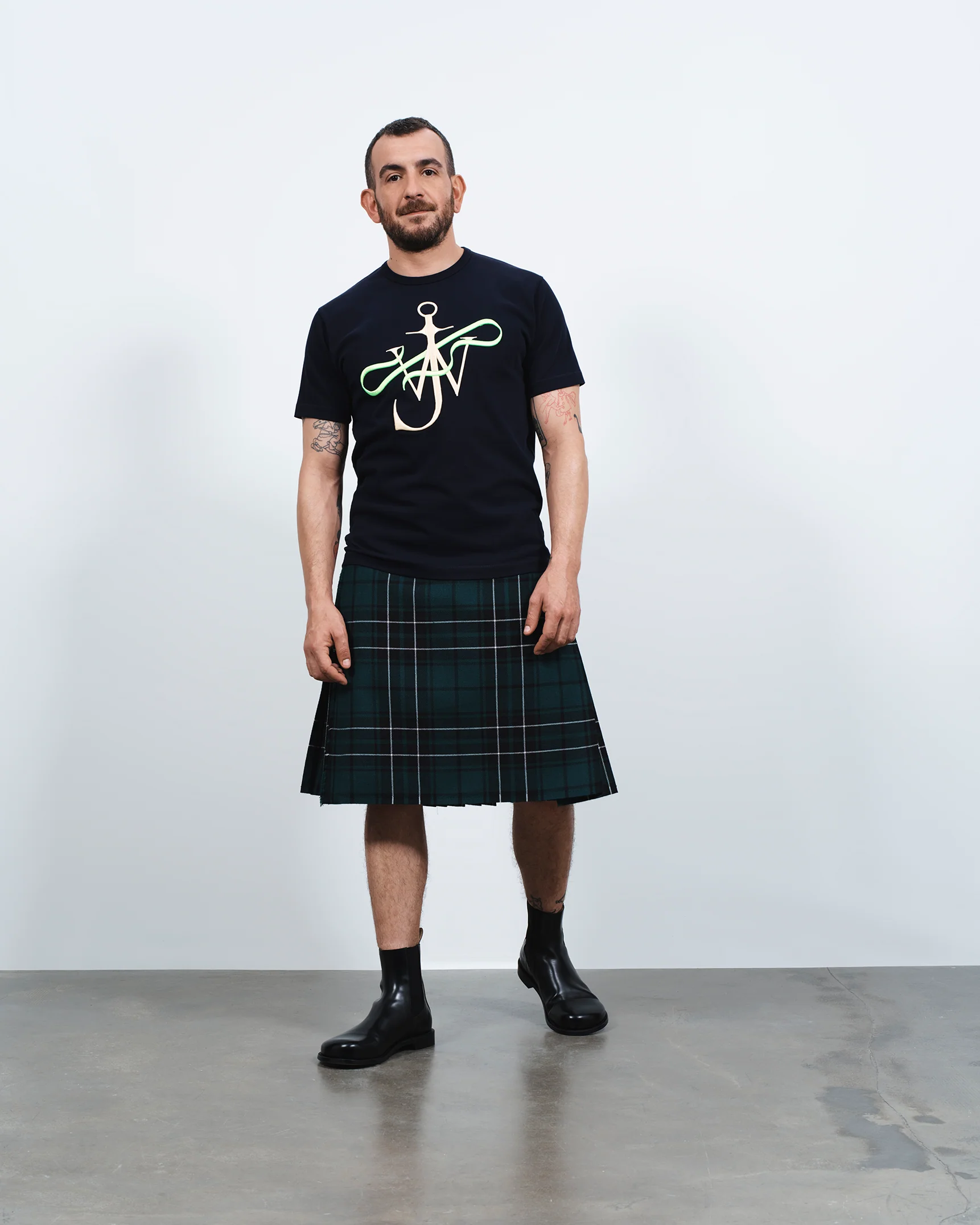 MENS KILT IN FOREST GREEN - Image 2