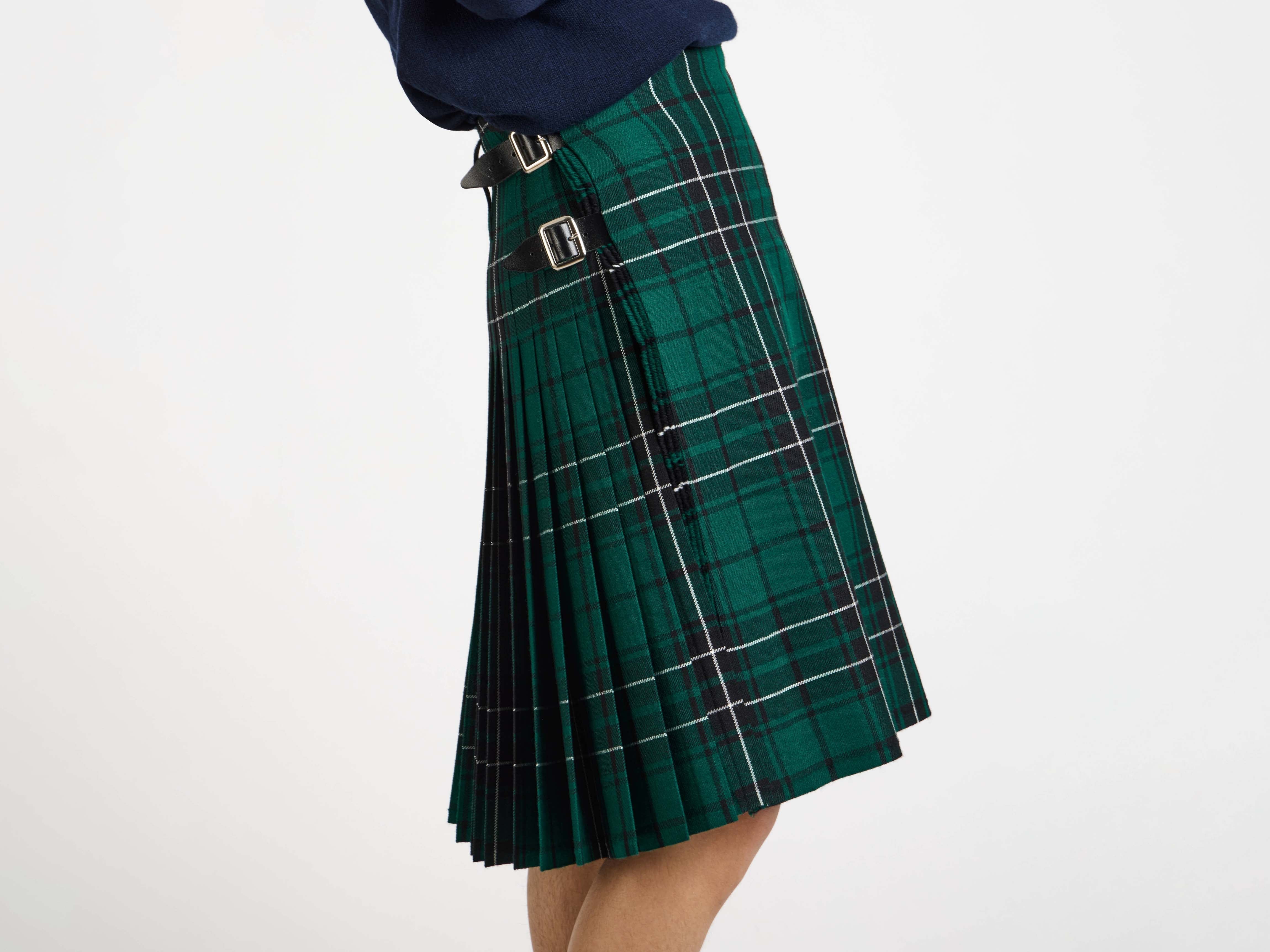 MENS KILT IN FOREST GREEN - Image 5