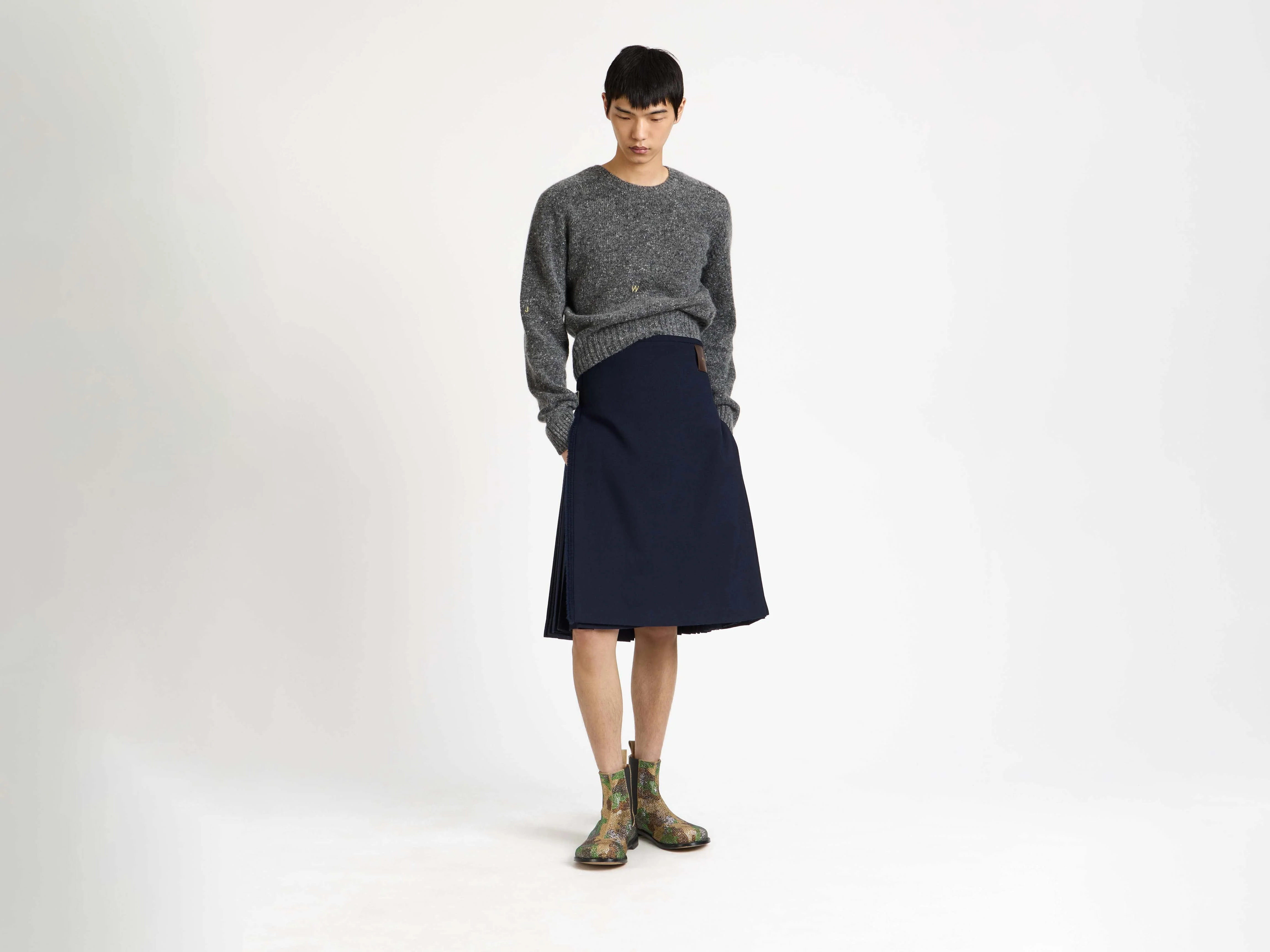 MENS KILT IN NAVY - Image 4