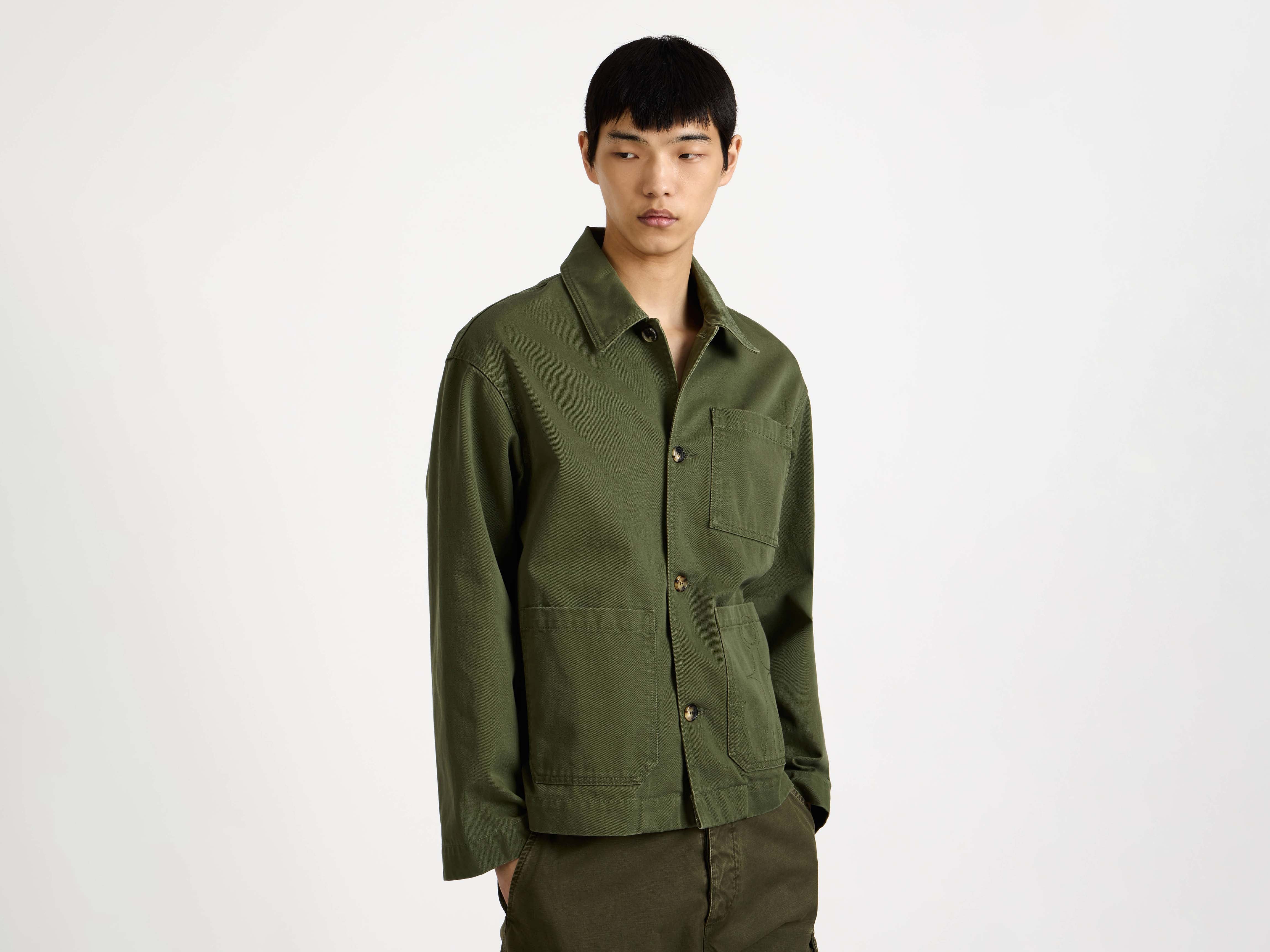 MENS PATCH POCKET JACKET IN WASHED GREEN - Image 3