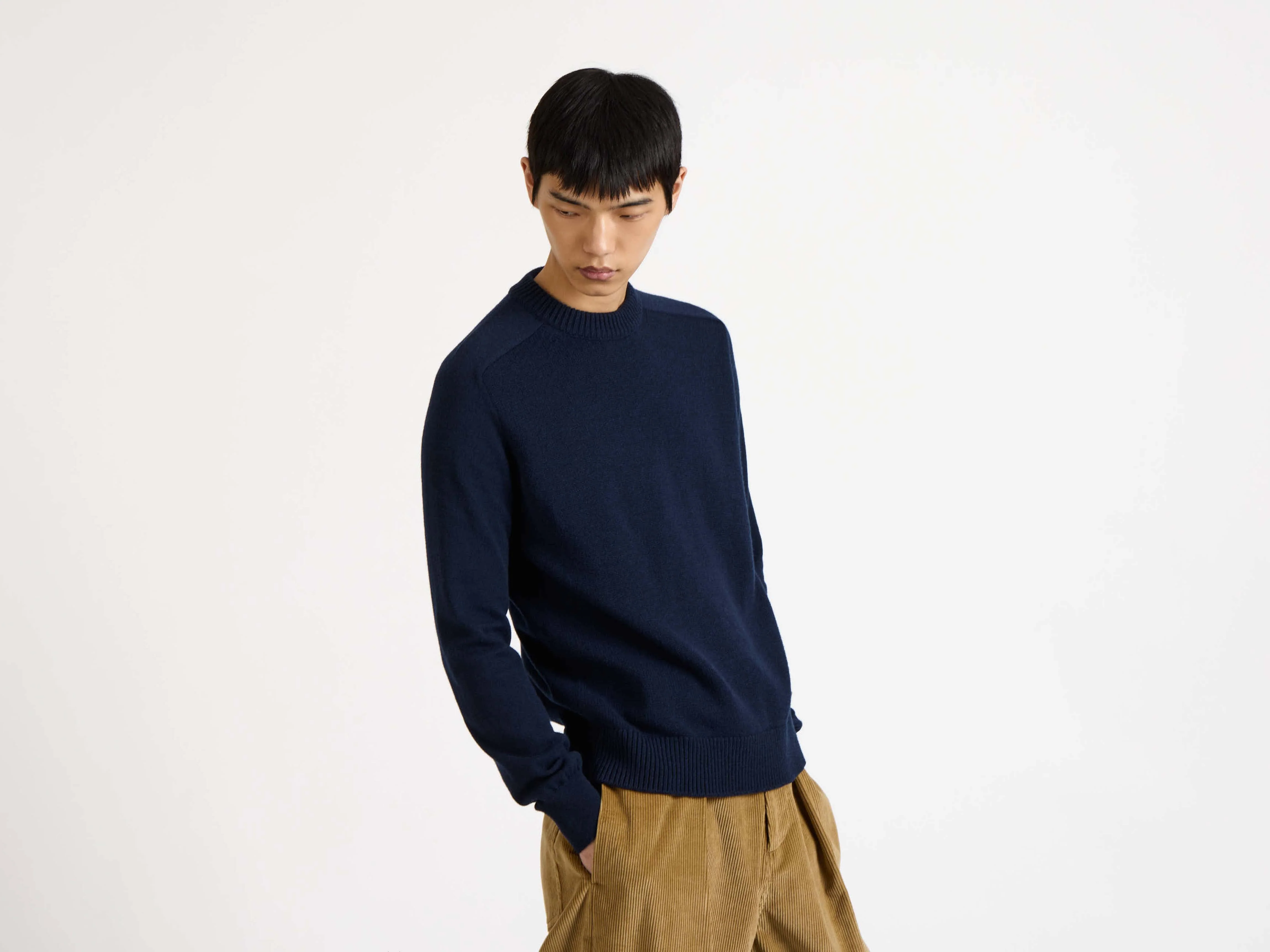 MENS RAGLAN JUMPER IN NAVY