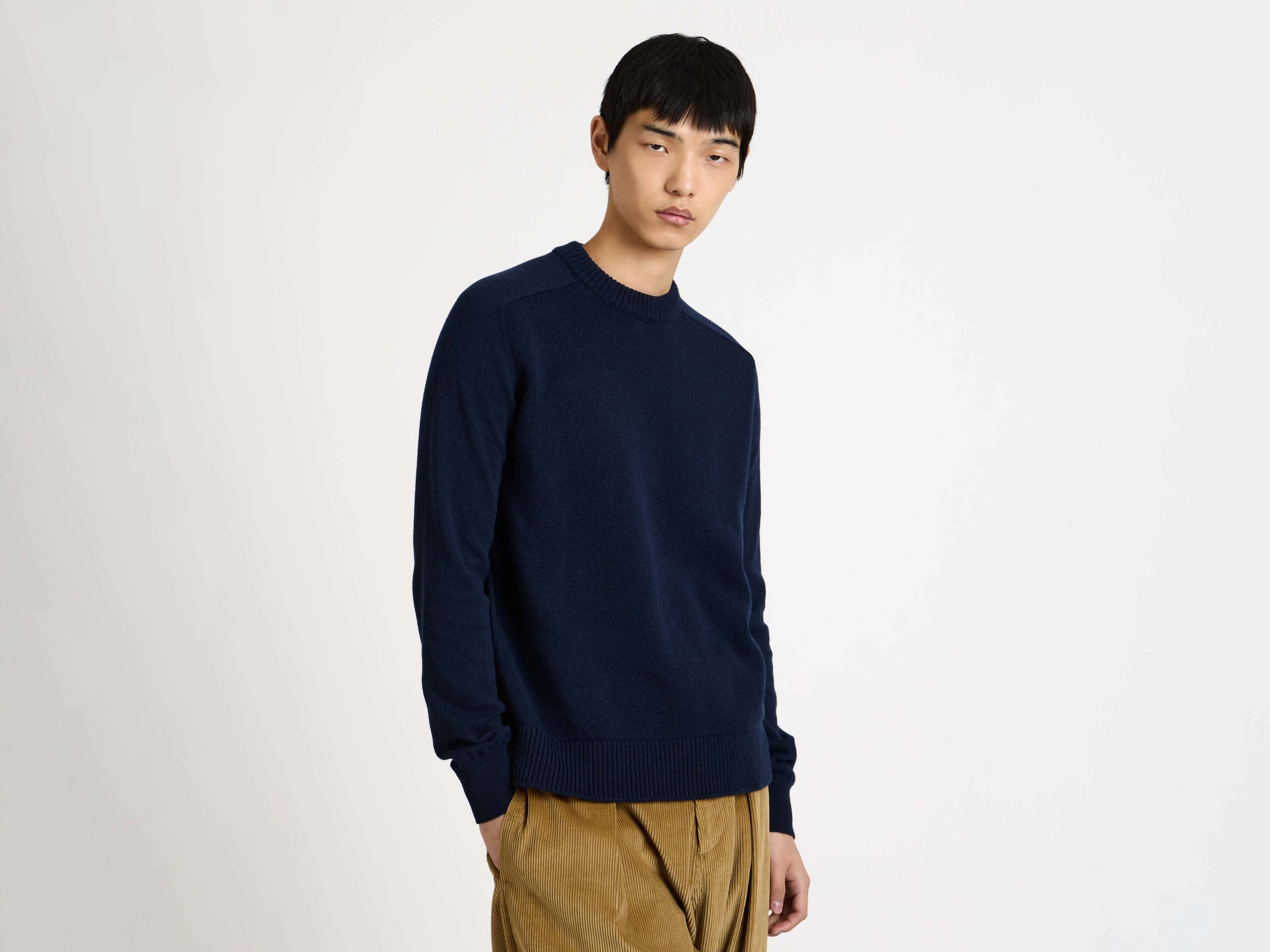 MENS RAGLAN JUMPER IN NAVY - Image 3