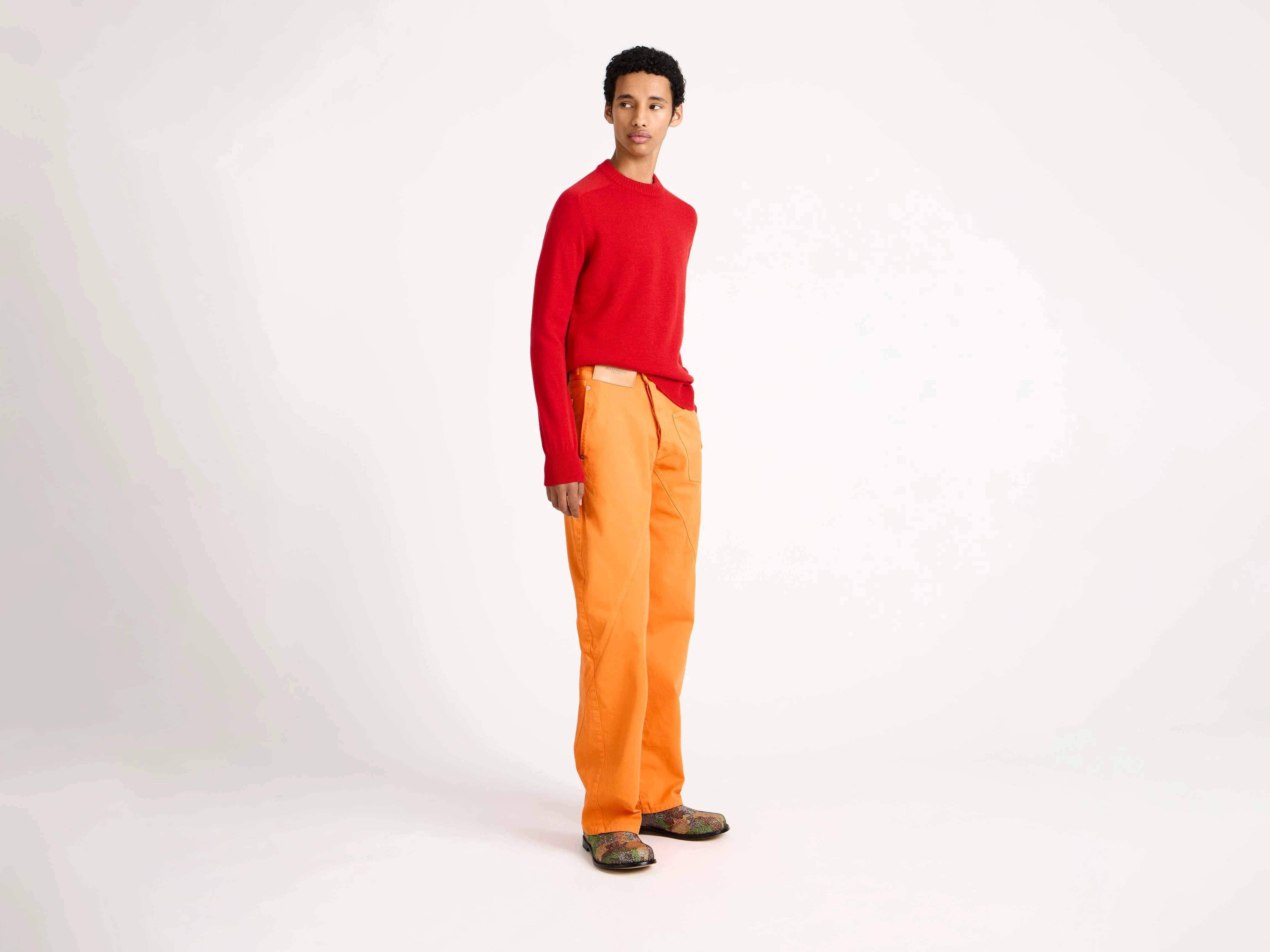 MENS RAGLAN JUMPER IN RED - Image 3