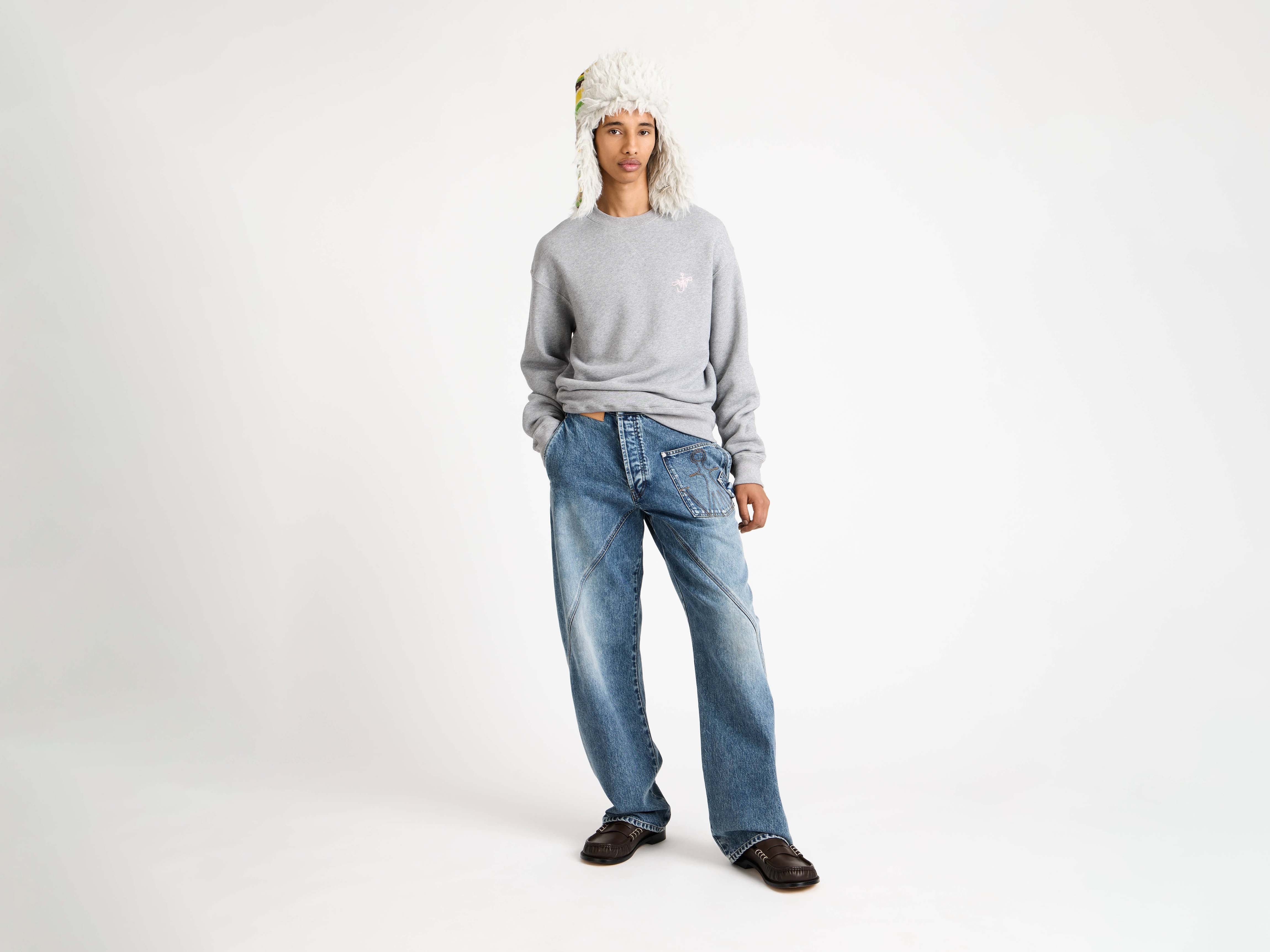 MENS RIBBON ANCHOR SWEATSHIRT IN MID GREY MELANGE - Image 5
