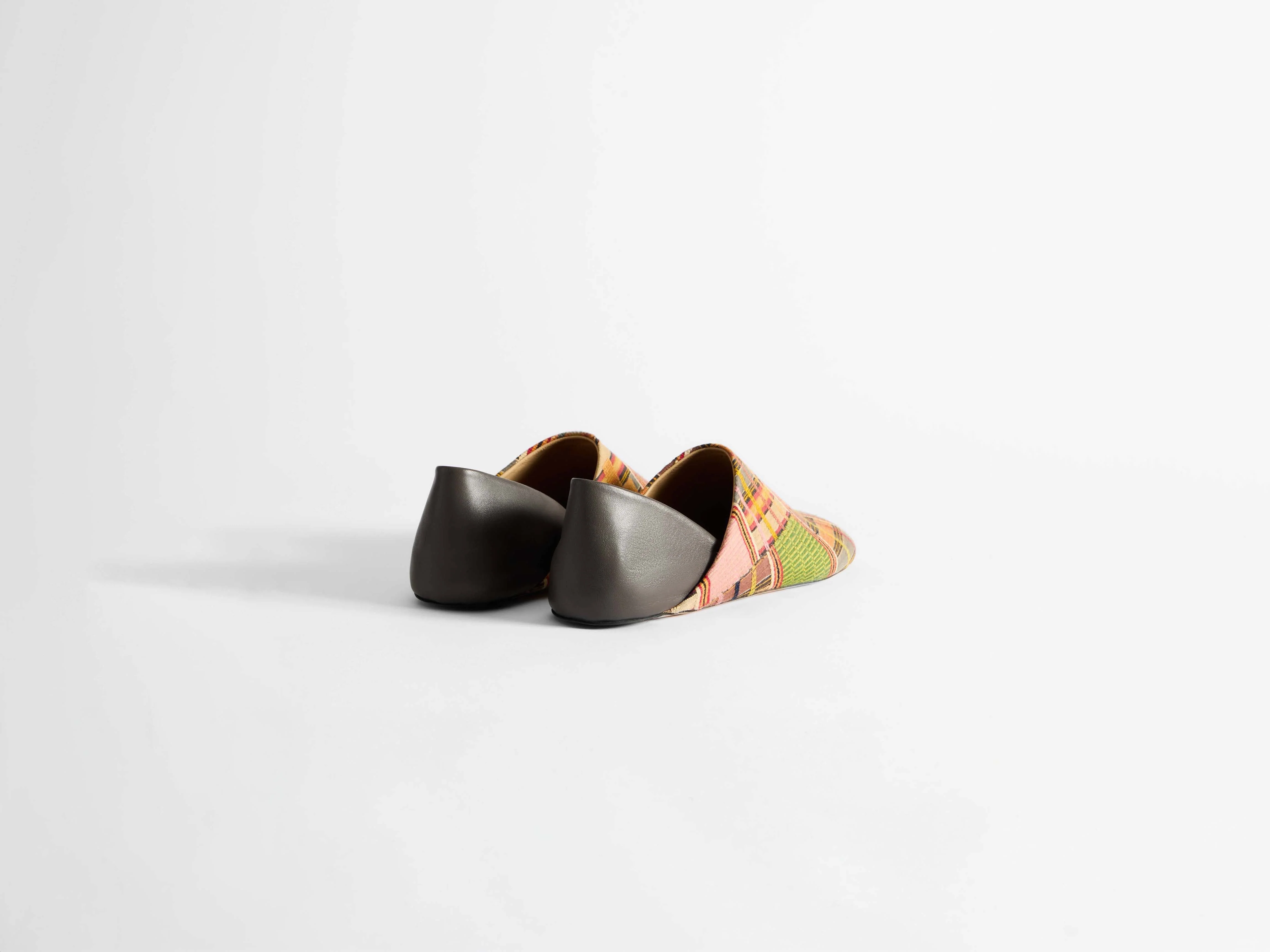 MENS SLIPPER MULES IN MULTI - Image 2
