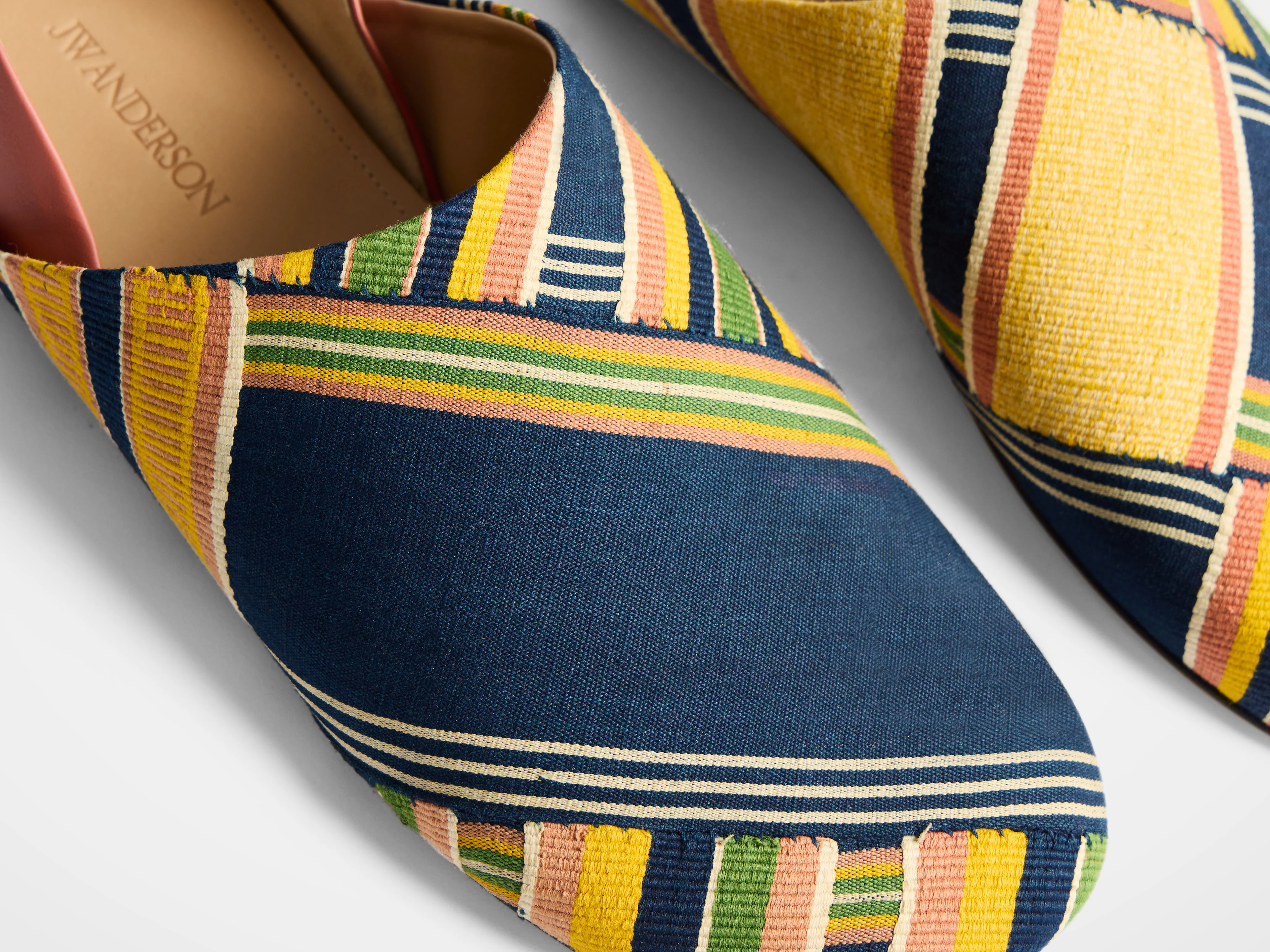 MENS SLIPPER MULES IN PINK/MULTI - Image 4