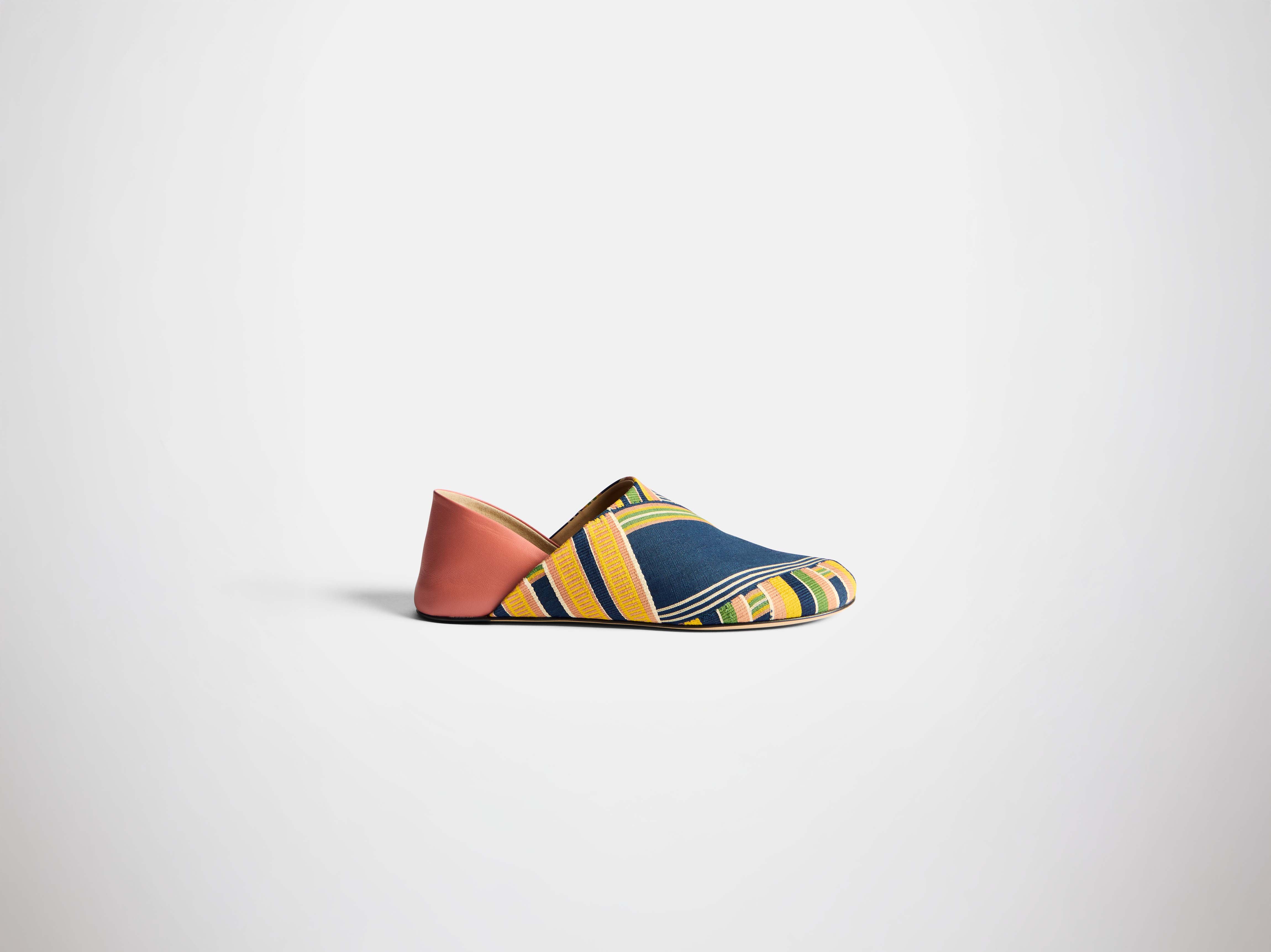 MENS SLIPPER MULES IN PINK/MULTI - Image 5