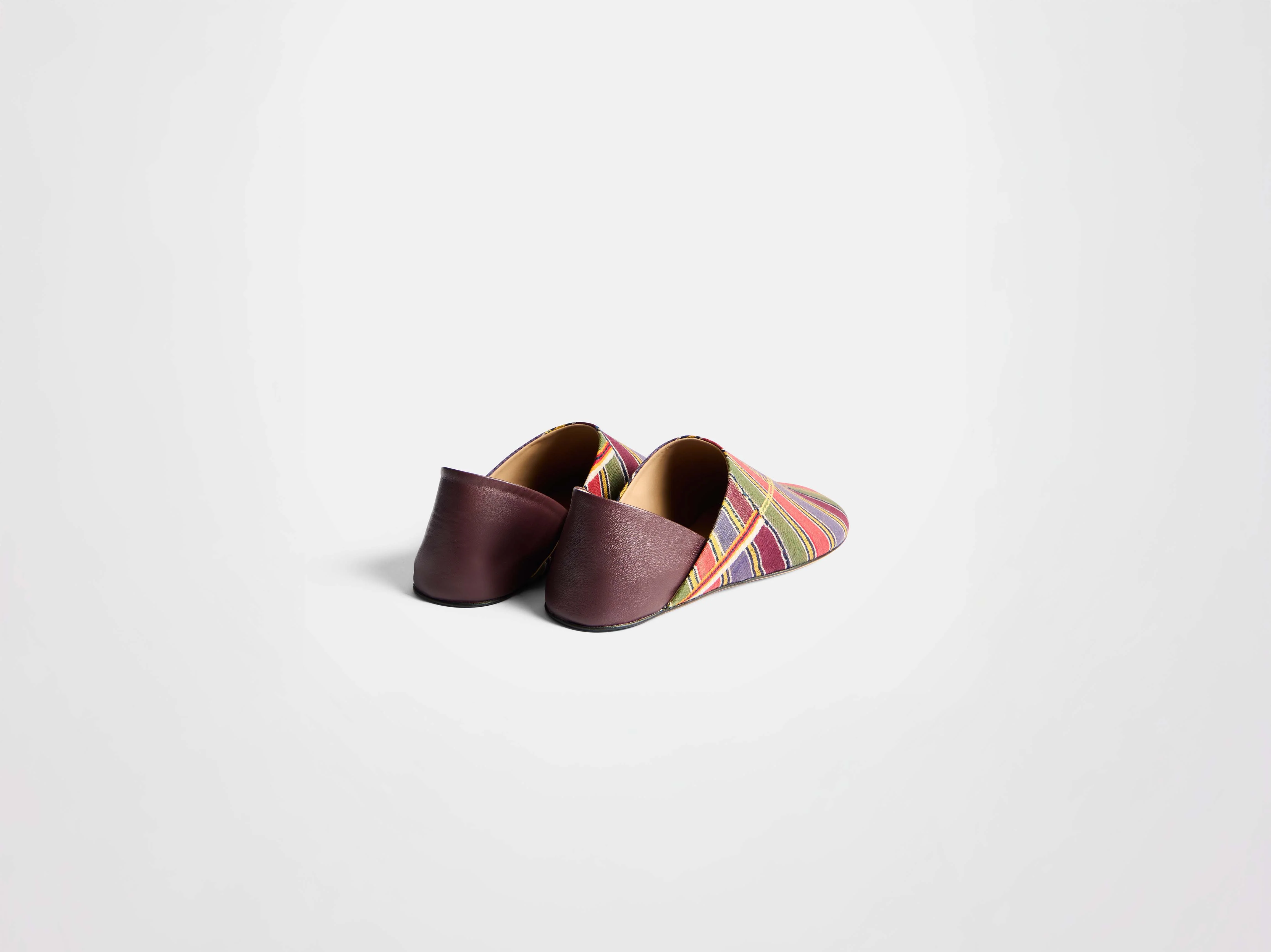 MENS SLIPPER MULES IN PURPLE/MULTI - Image 2
