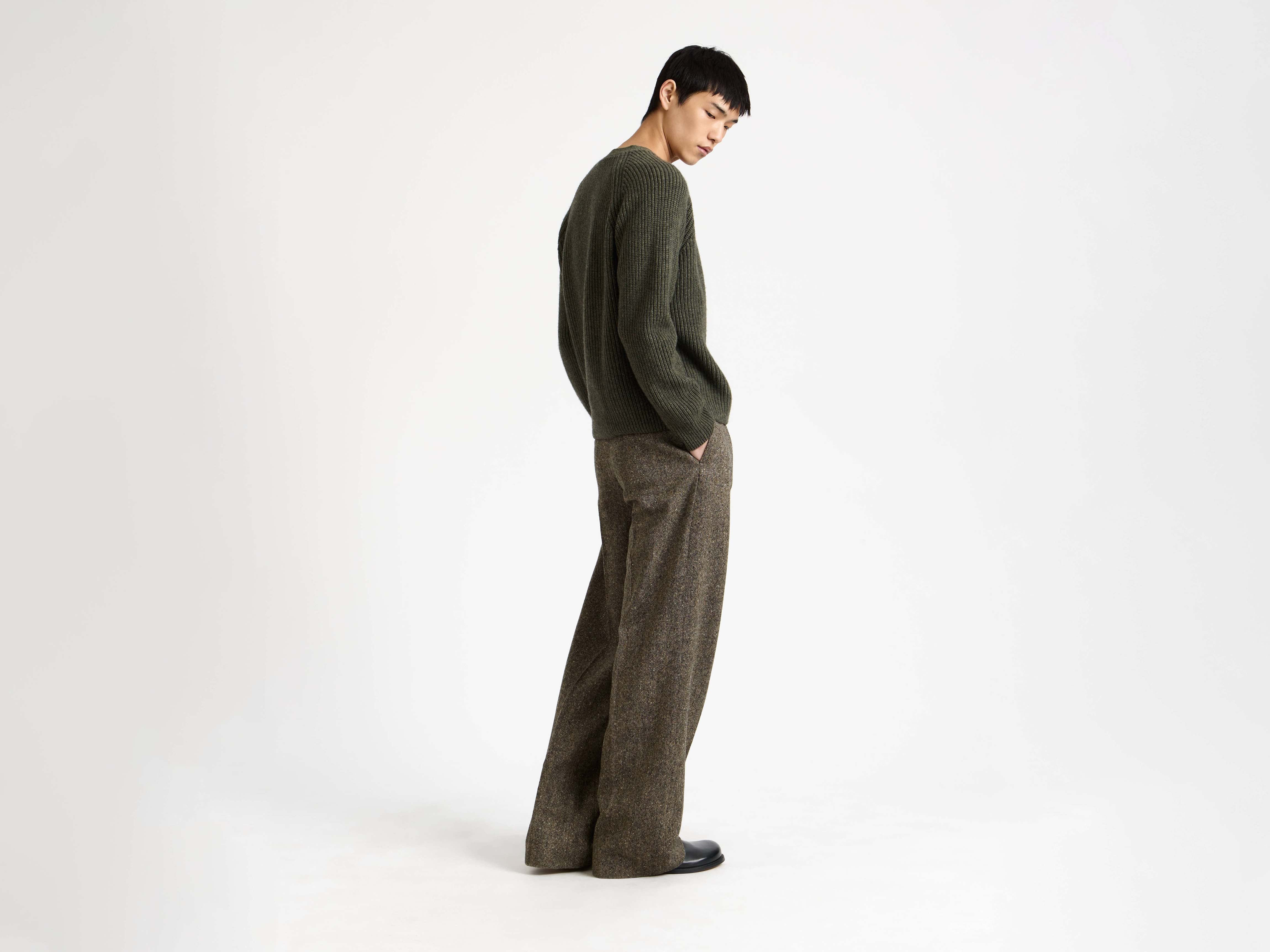 MENS STRAIGHT LEG TROUSERS IN BEIGE - Image 2