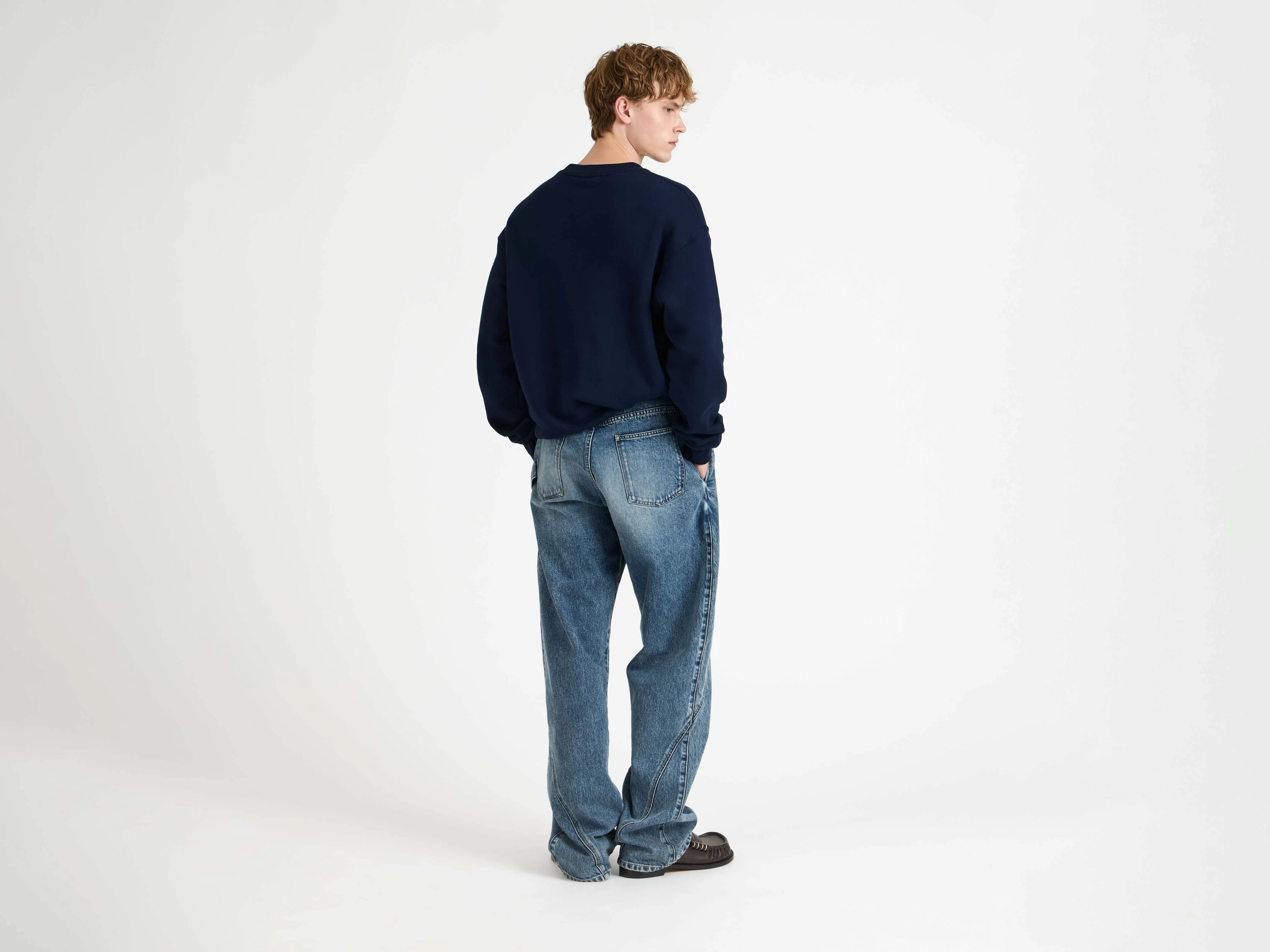 MENS TWISTED WORKWEAR JEANS IN MID BLUE - Image 2