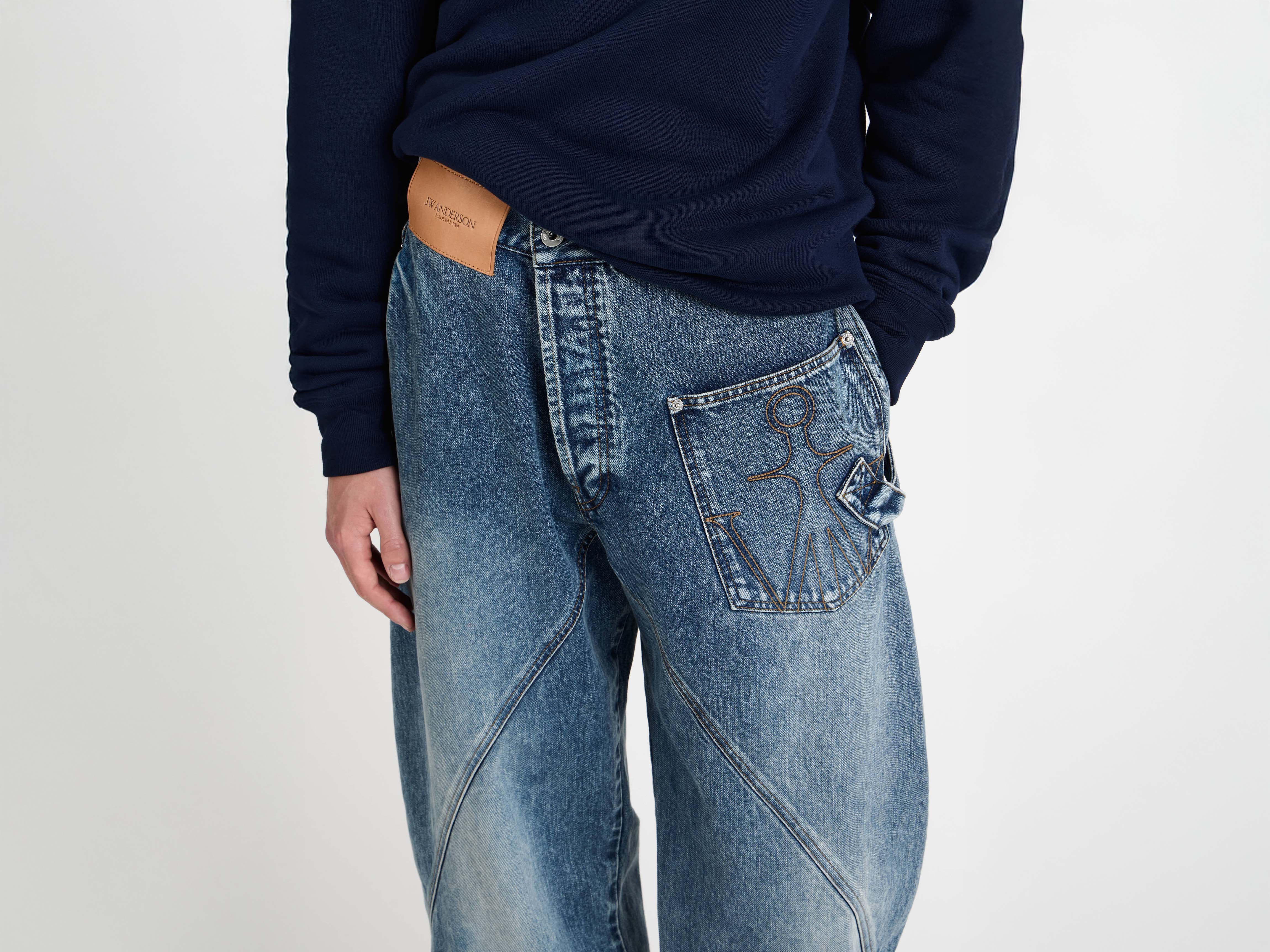 MENS TWISTED WORKWEAR JEANS IN MID BLUE - Image 6