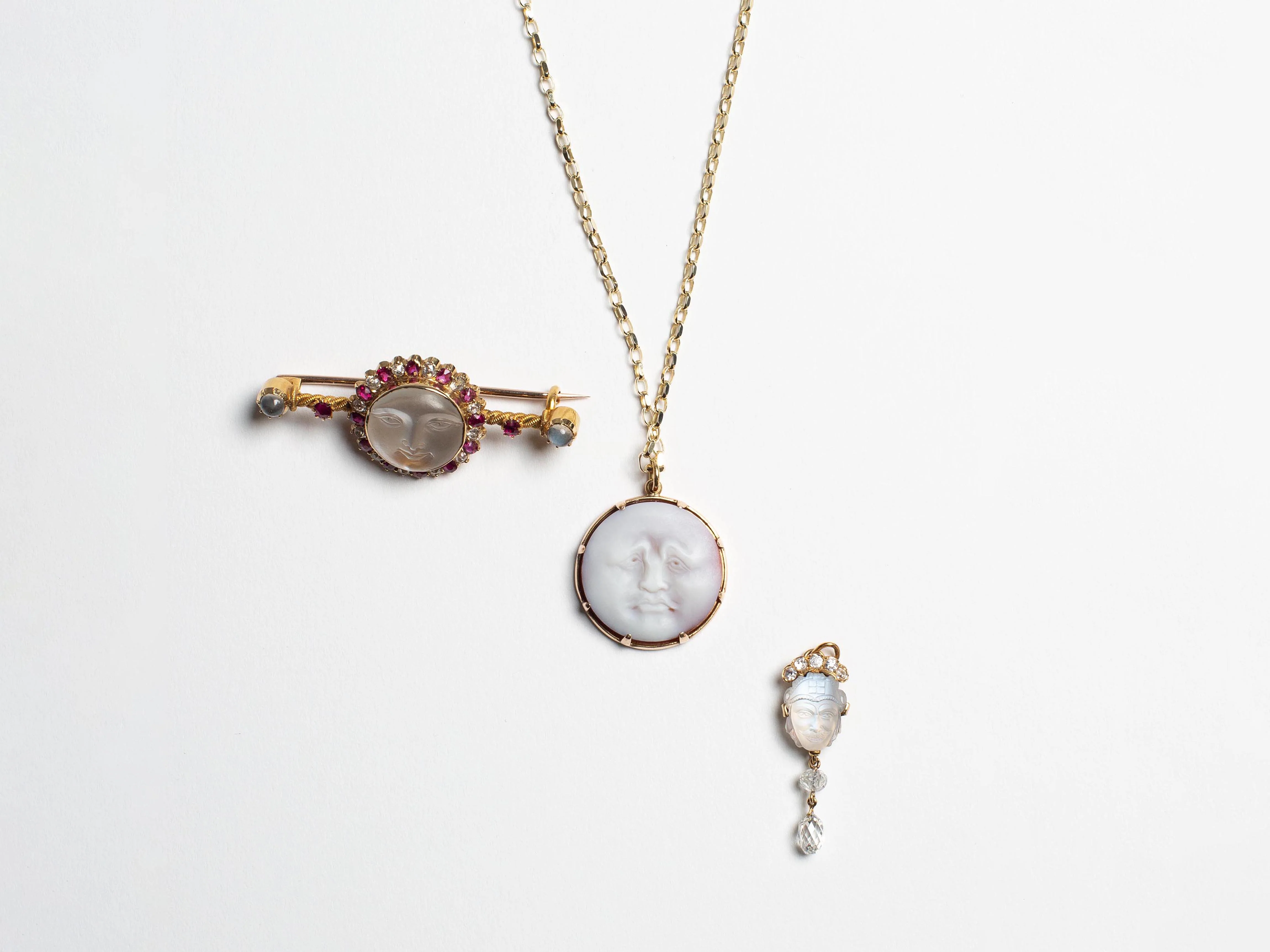 MOONSTONE DIAMOND PENDANT IN 18kt GOLD - Image 9