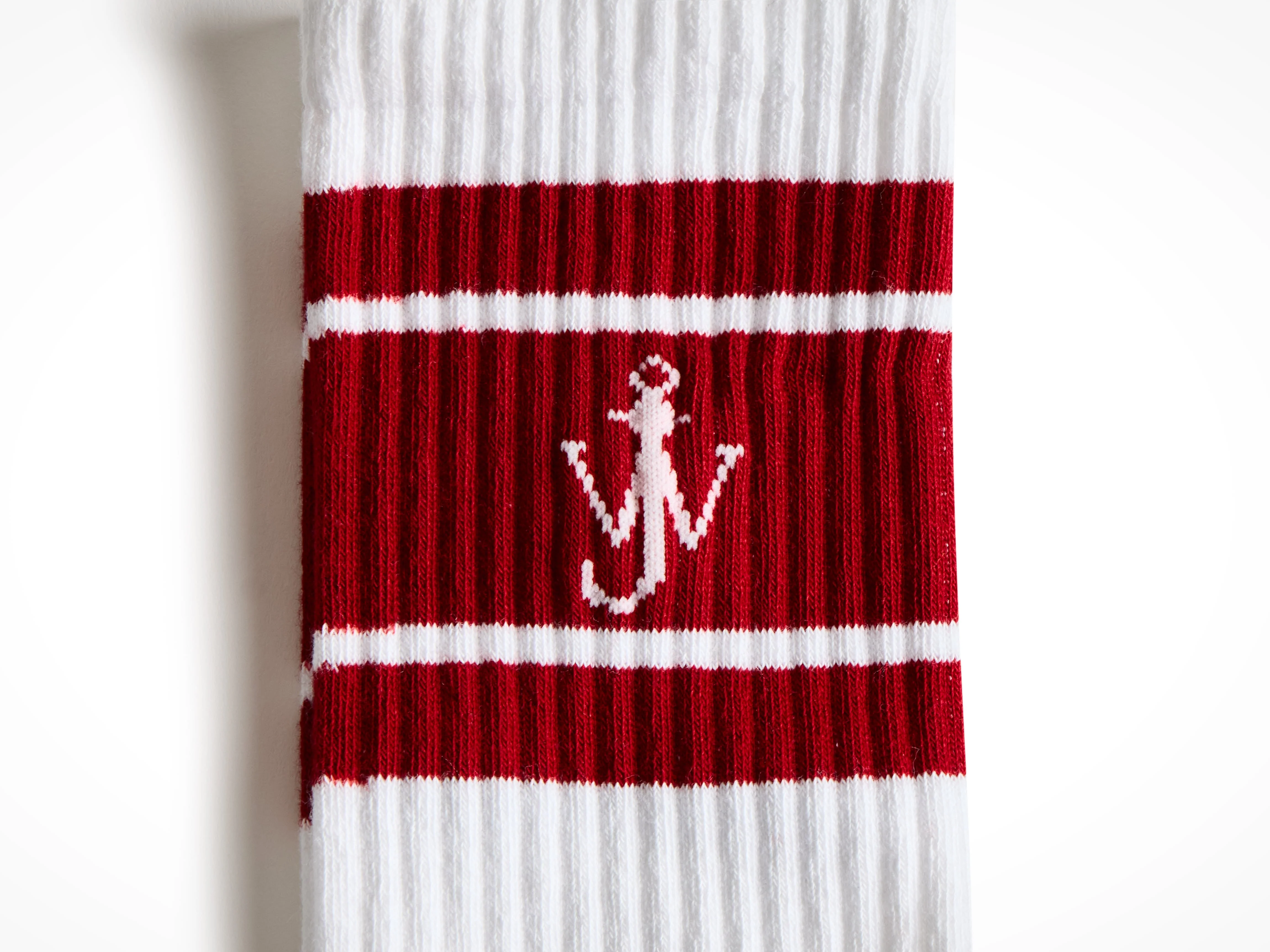 SPORT SOCKS IN WHITE & RED - Image 2