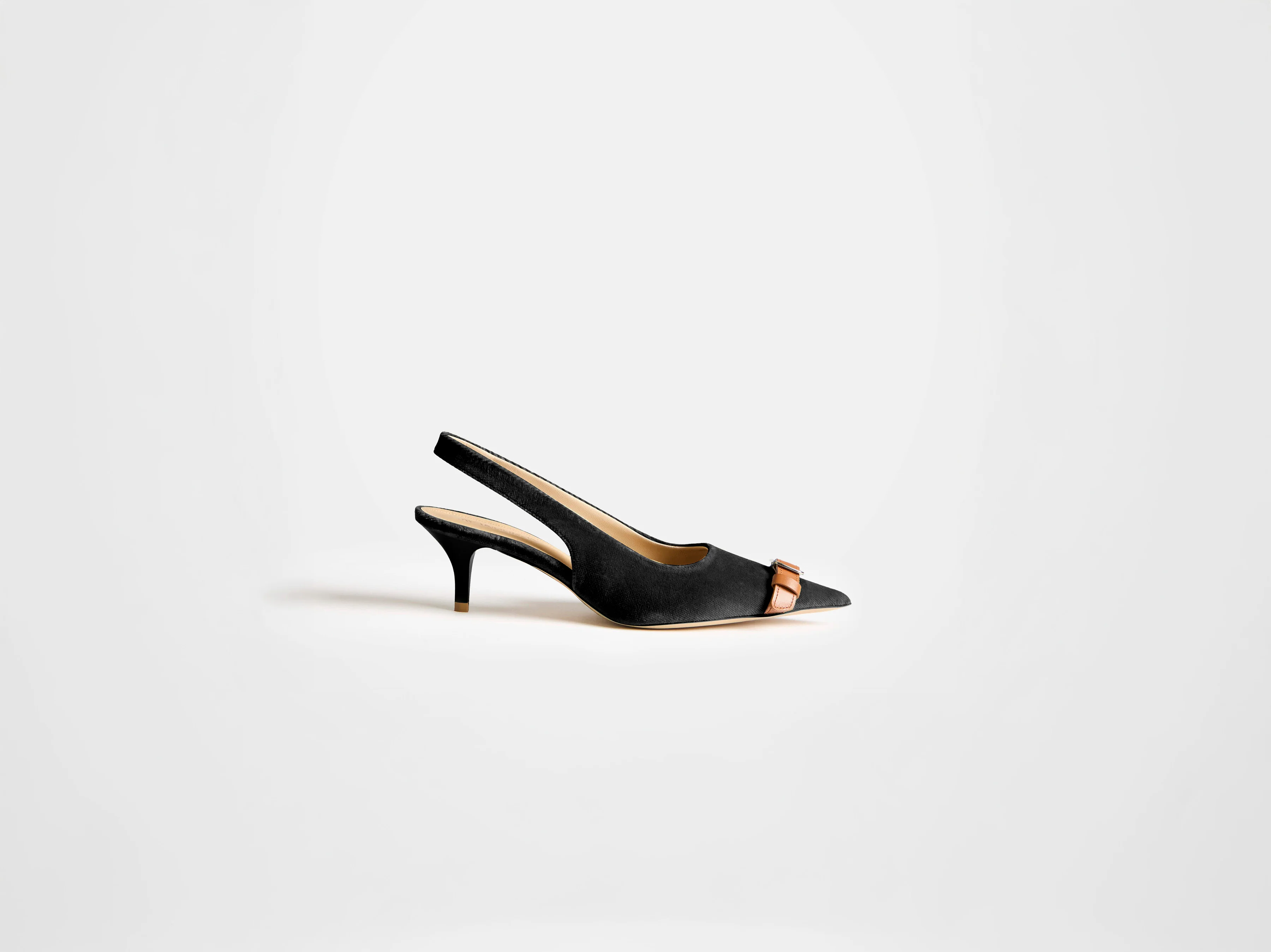 WOMENS BUCKLE SLING-BACK IN BLACK - Image 2