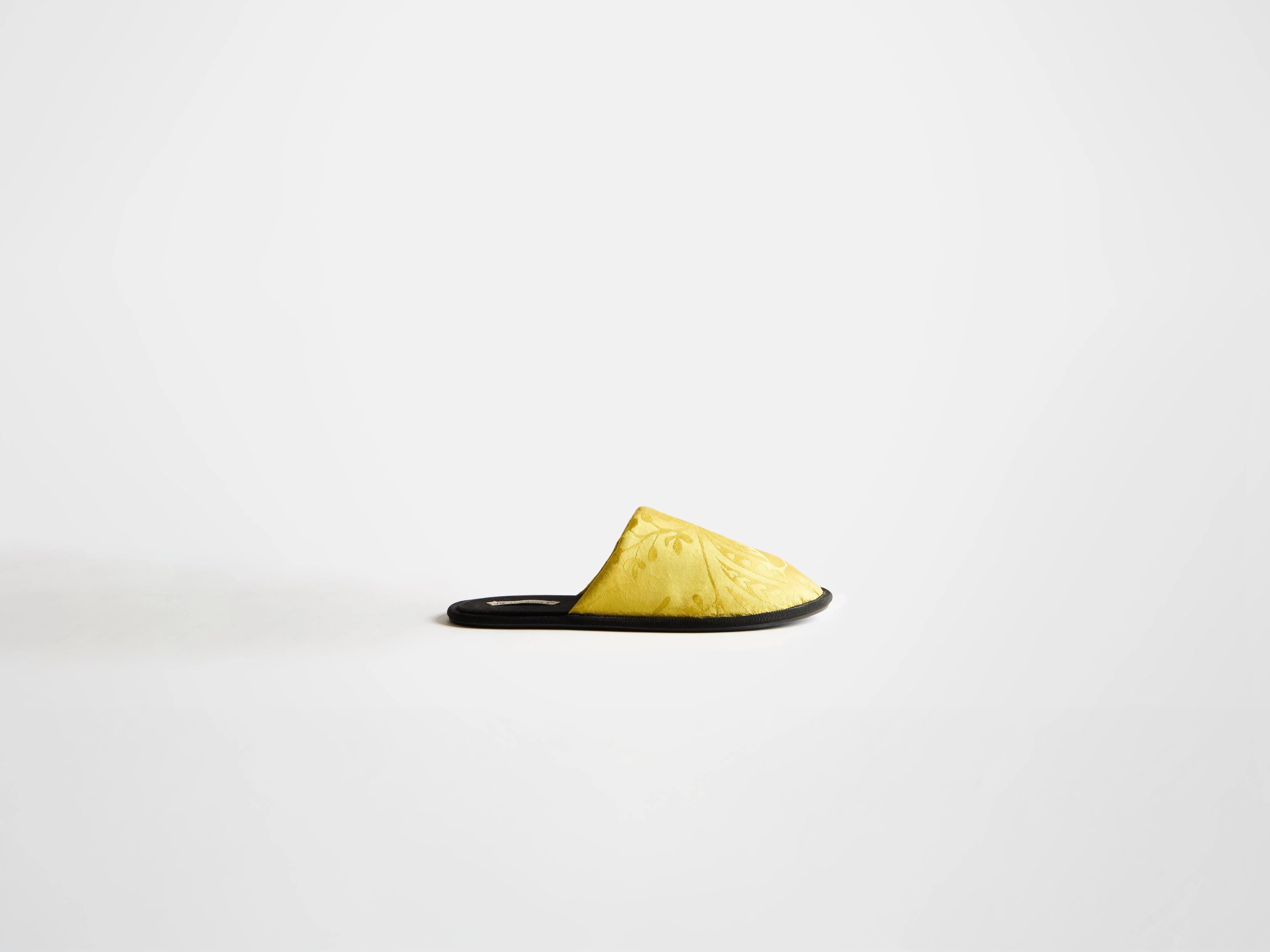 WOMENS CLOSE TOE SLIDES IN CITRINE - Image 3