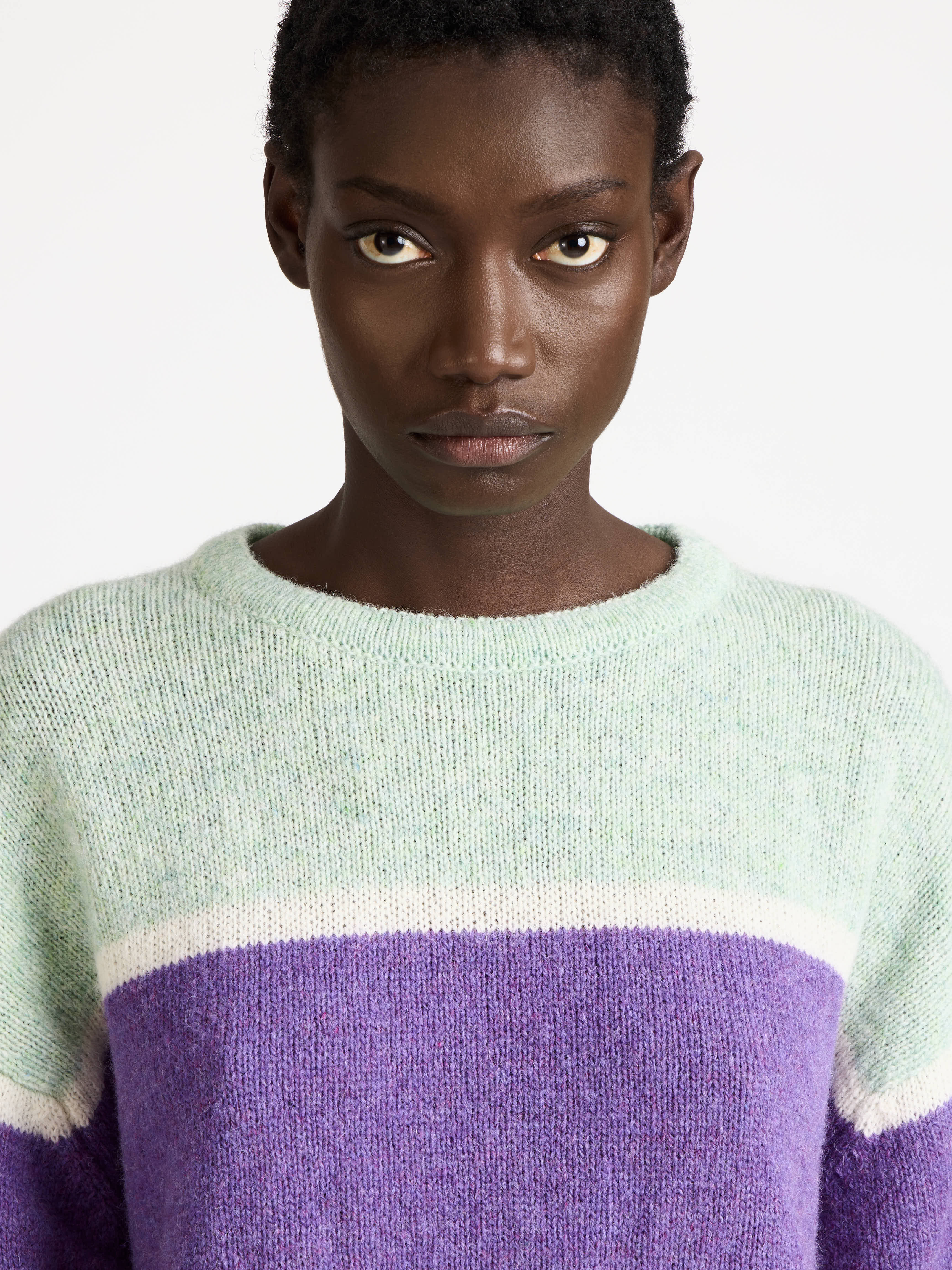 WOMENS CONTRAST STRIPED CREW NECK JUMPER IN MINT - Image 3