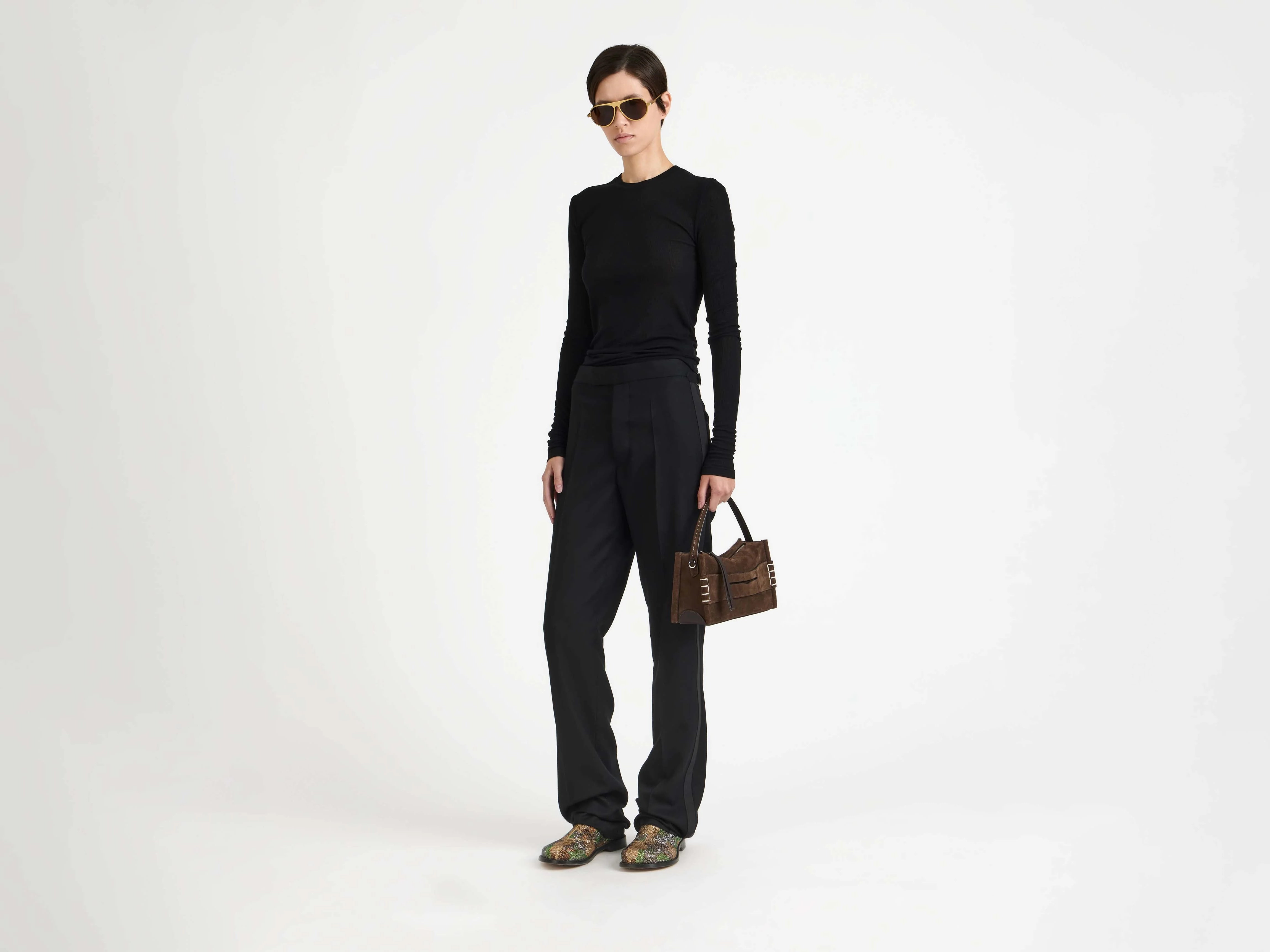 WOMENS LONG SLEEVE CREW NECKLINE TOP IN BLACK - Image 5