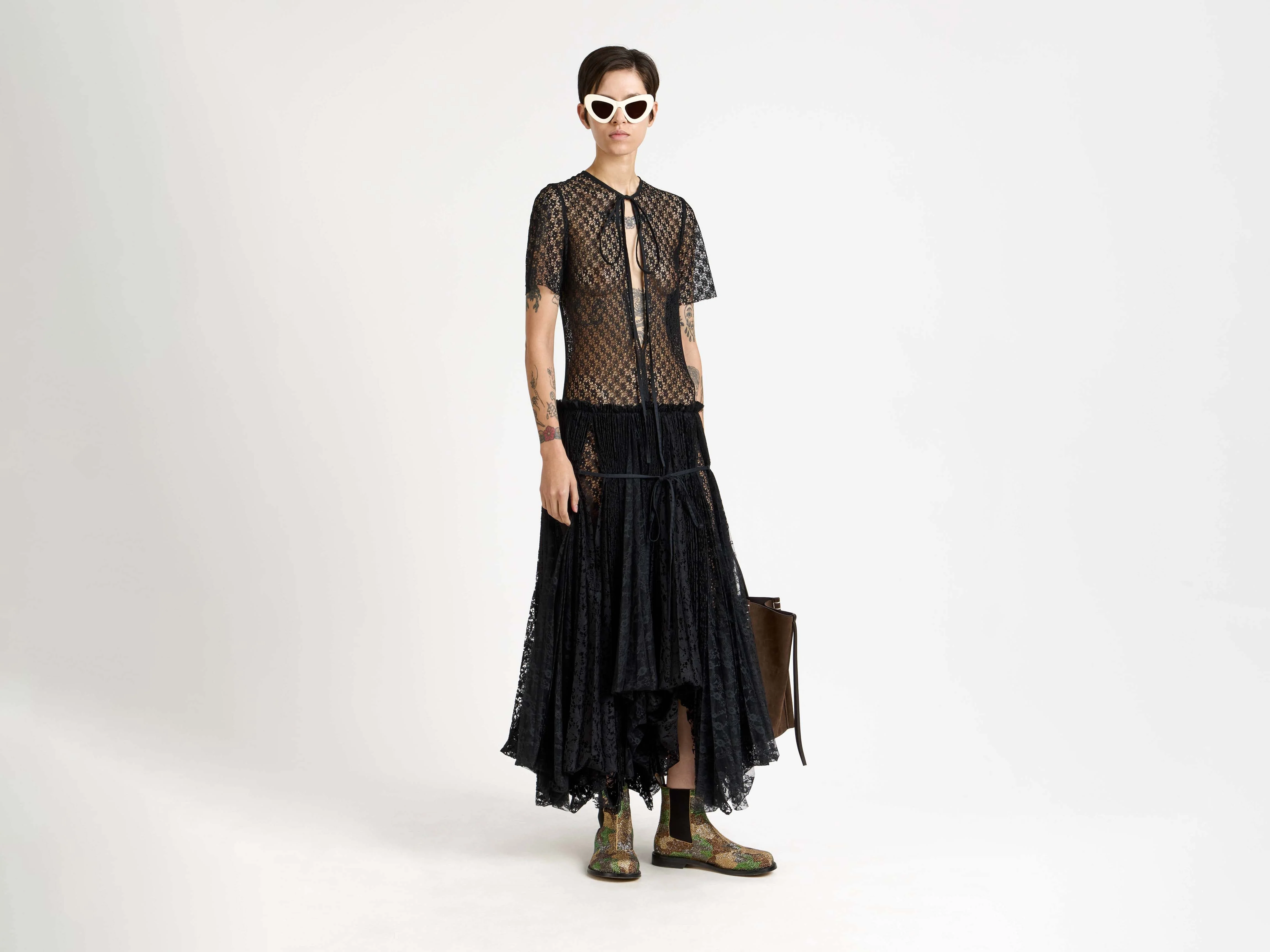 WOMENS MIXED LACE LONGLINE DRESS IN BLACK - Image 5