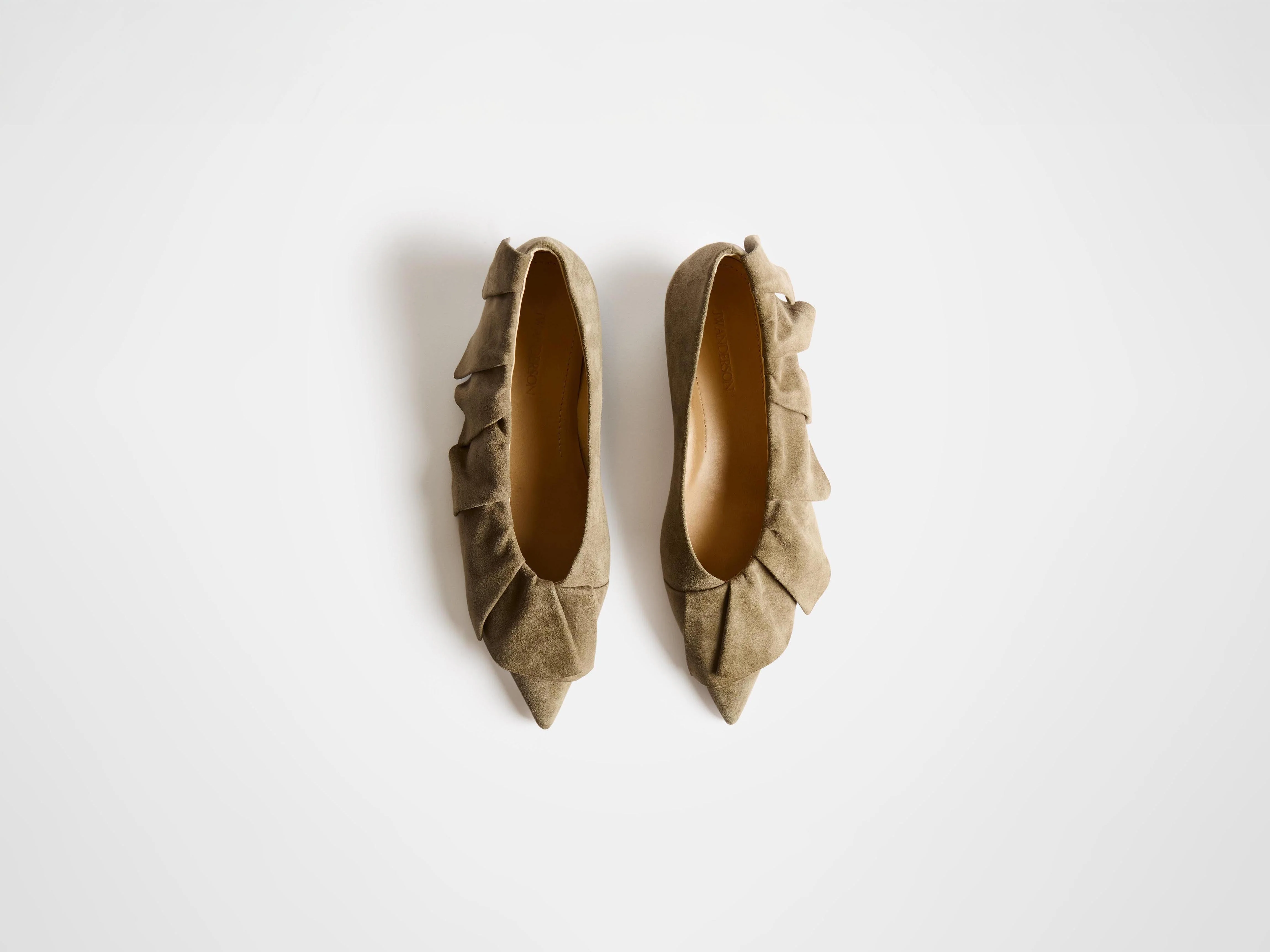 WOMENS RUFFLE BALLERINA FLATS IN GREY - Image 4